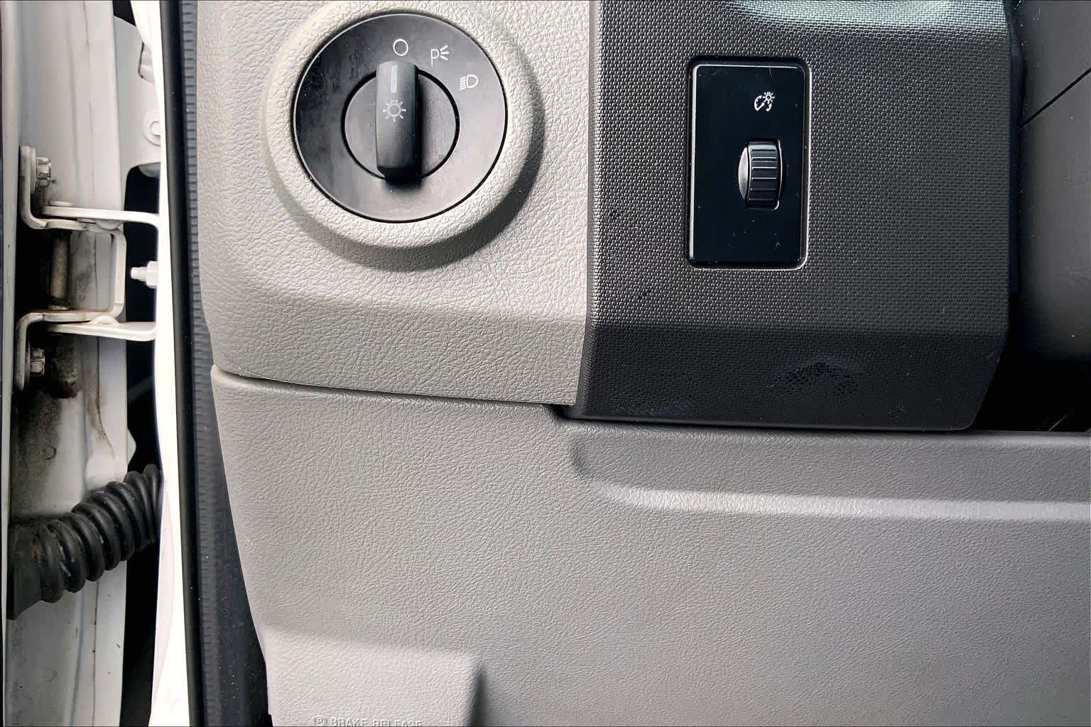 2014 Ford E-Series Wagon XLT Oxford White at Mac Haik Ford