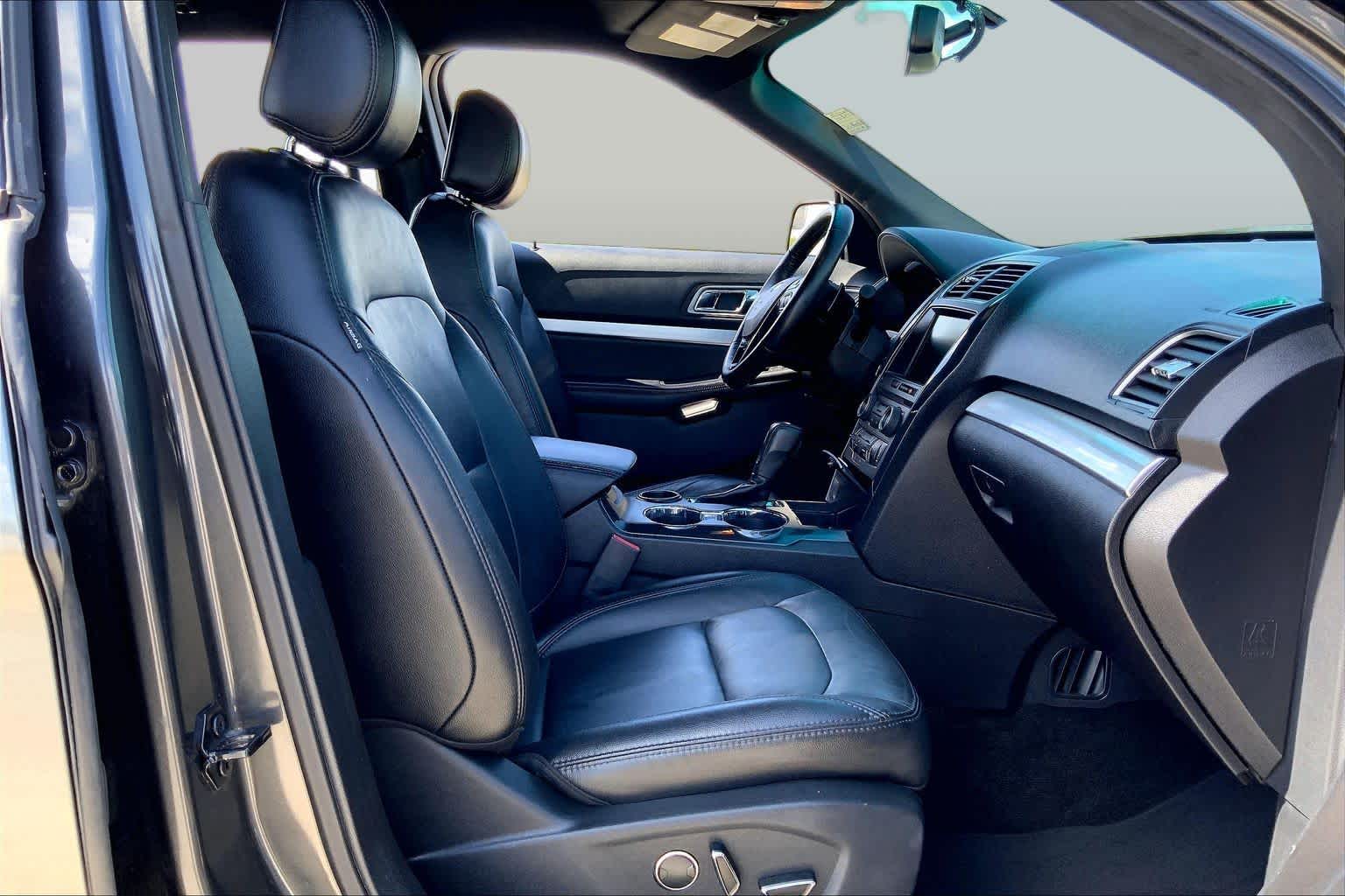 2016 Ford Explorer XLT Magnetic at Honda of Clear Lake