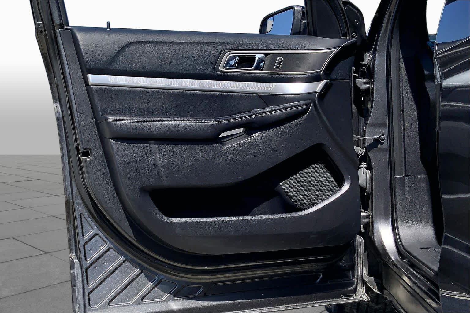 2016 Ford Explorer XLT Magnetic at Honda of Clear Lake