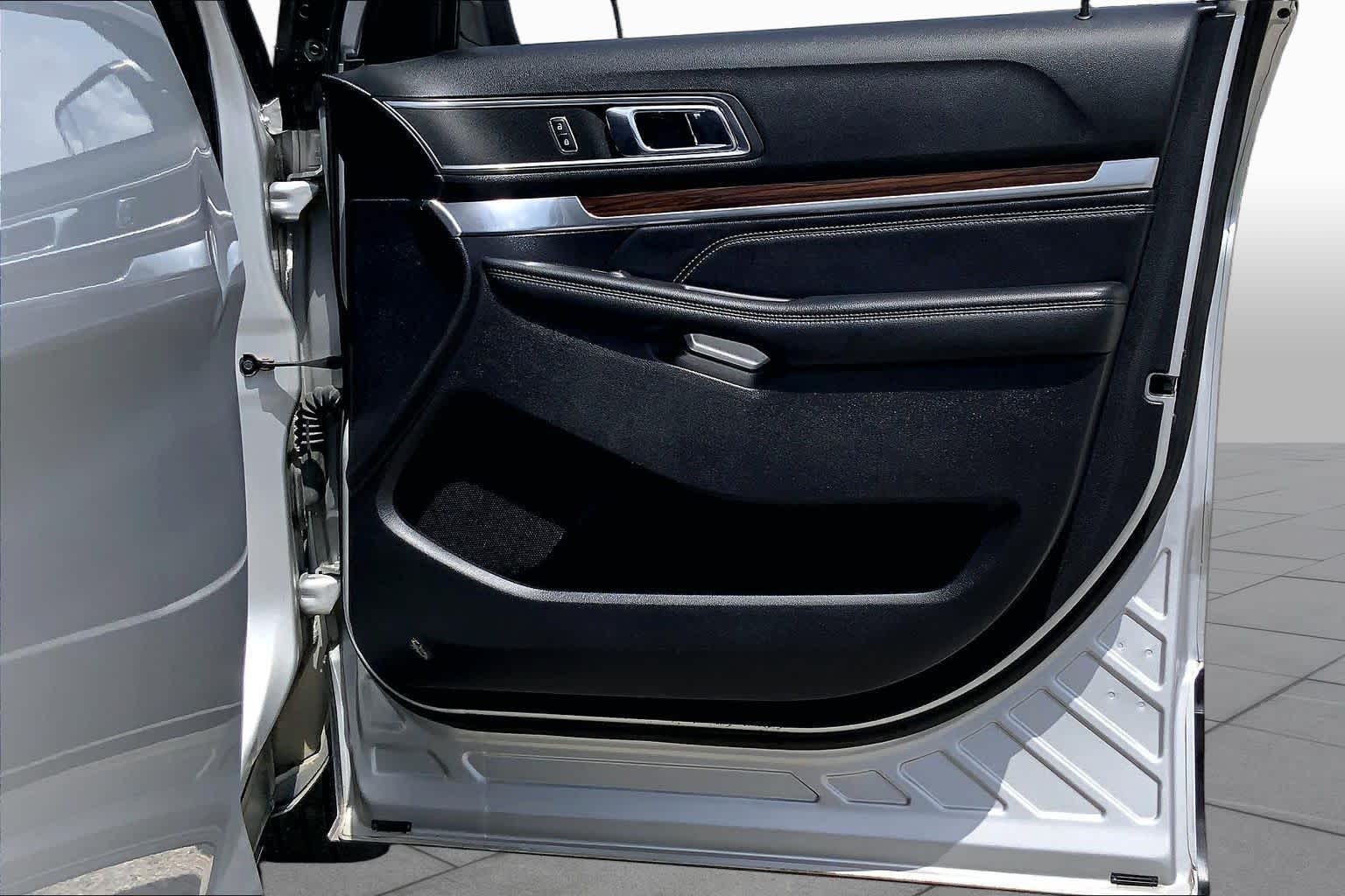 2019 Ford Explorer Limited Ingot Silver at Group 1 GMC Buick South