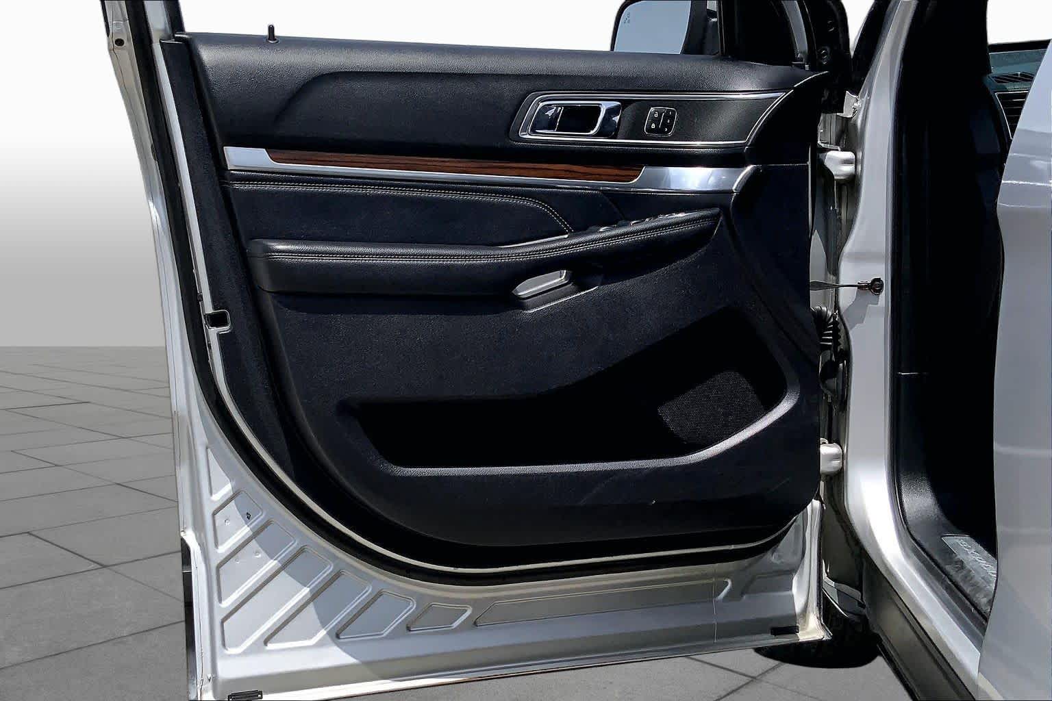 2019 Ford Explorer Limited Ingot Silver at Group 1 GMC Buick South