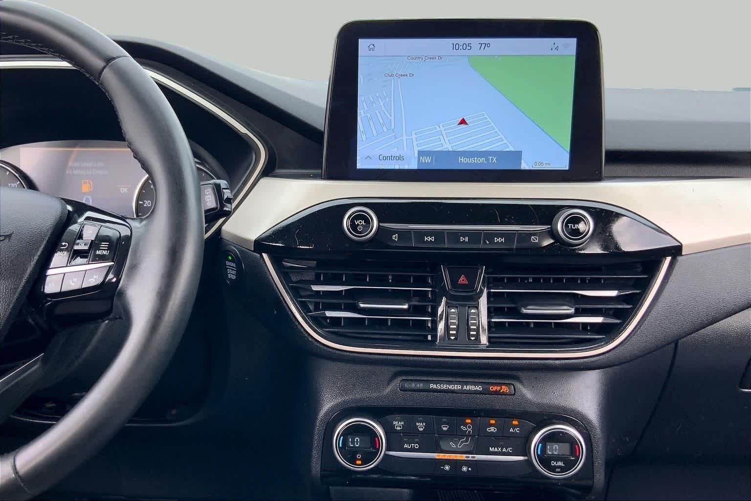 2021 Ford Escape photo 7 of 36