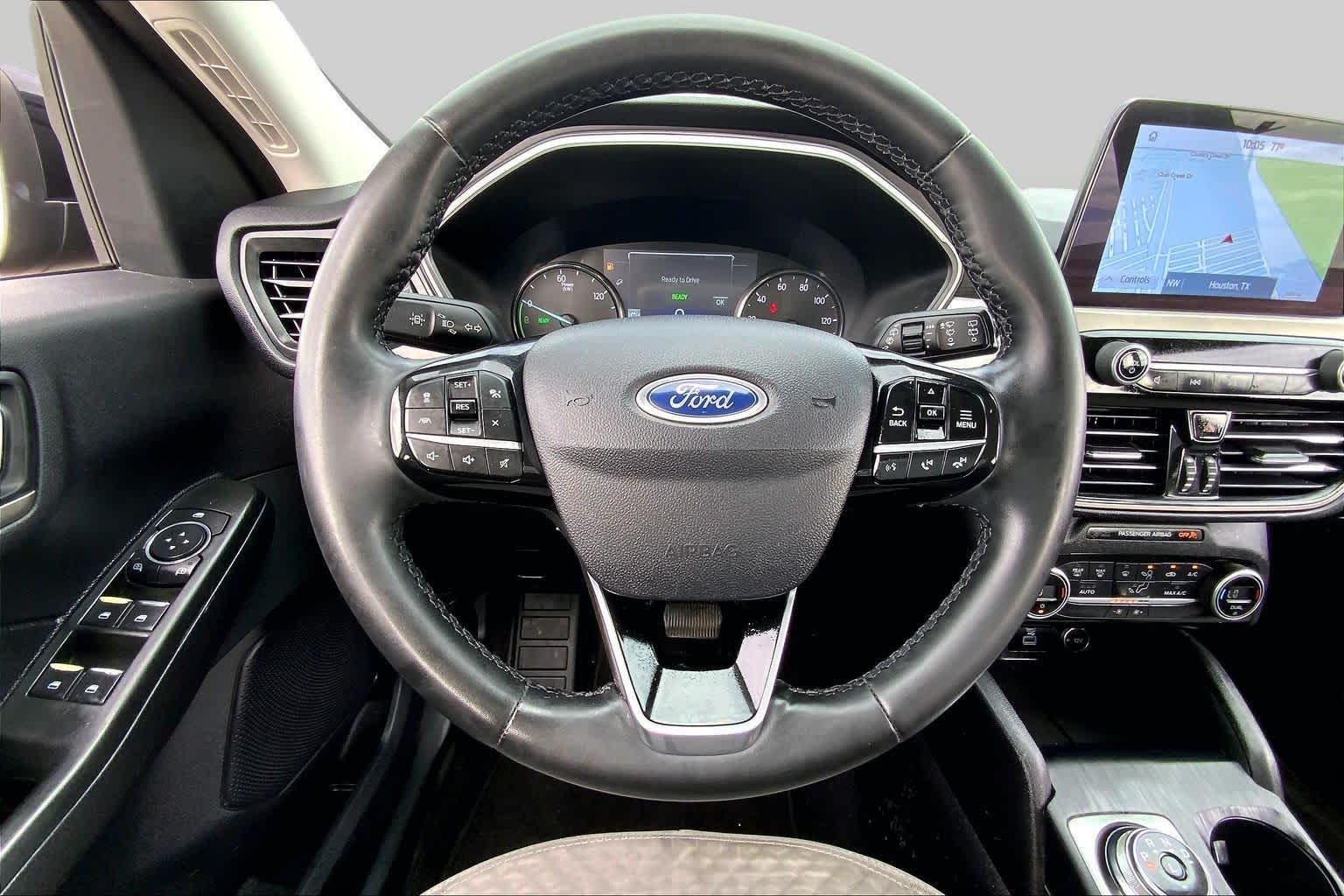2021 Ford Escape photo 6 of 36