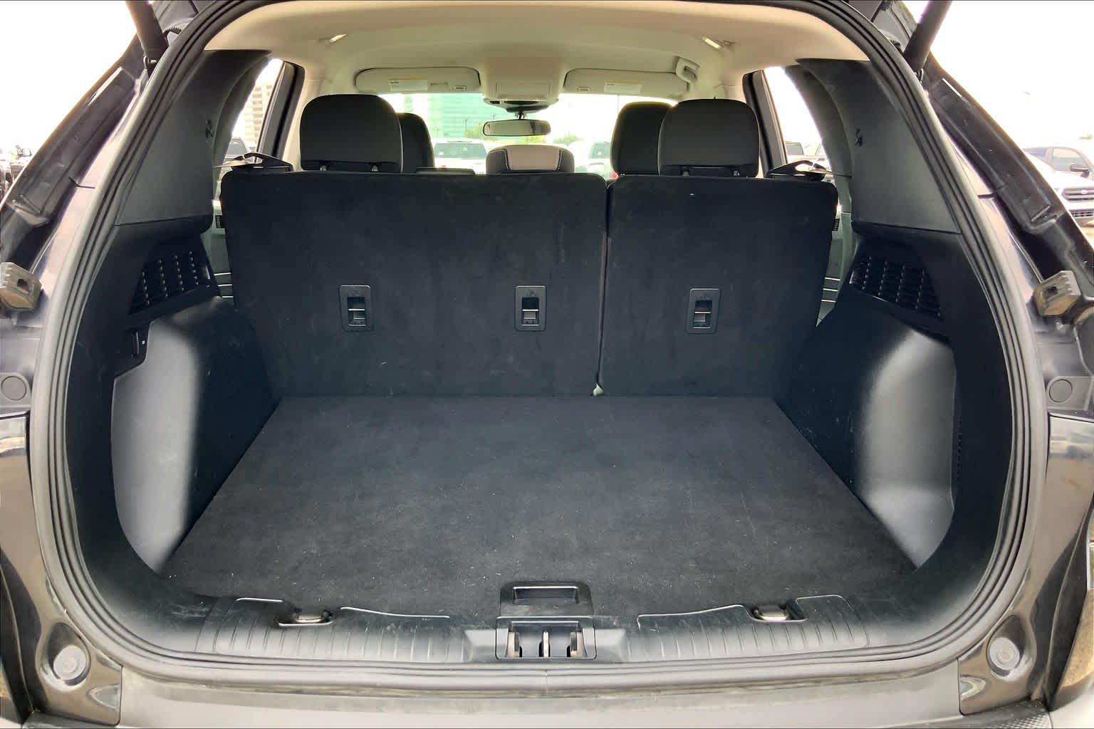 2021 Ford Escape photo 34 of 36