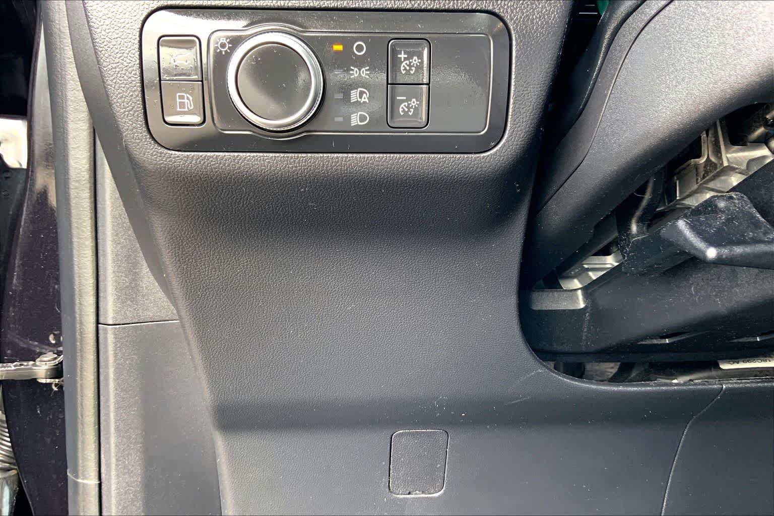 2021 Ford Escape photo 33 of 36
