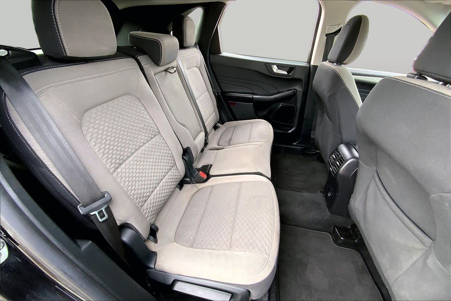 2021 Ford Escape photo 19 of 36