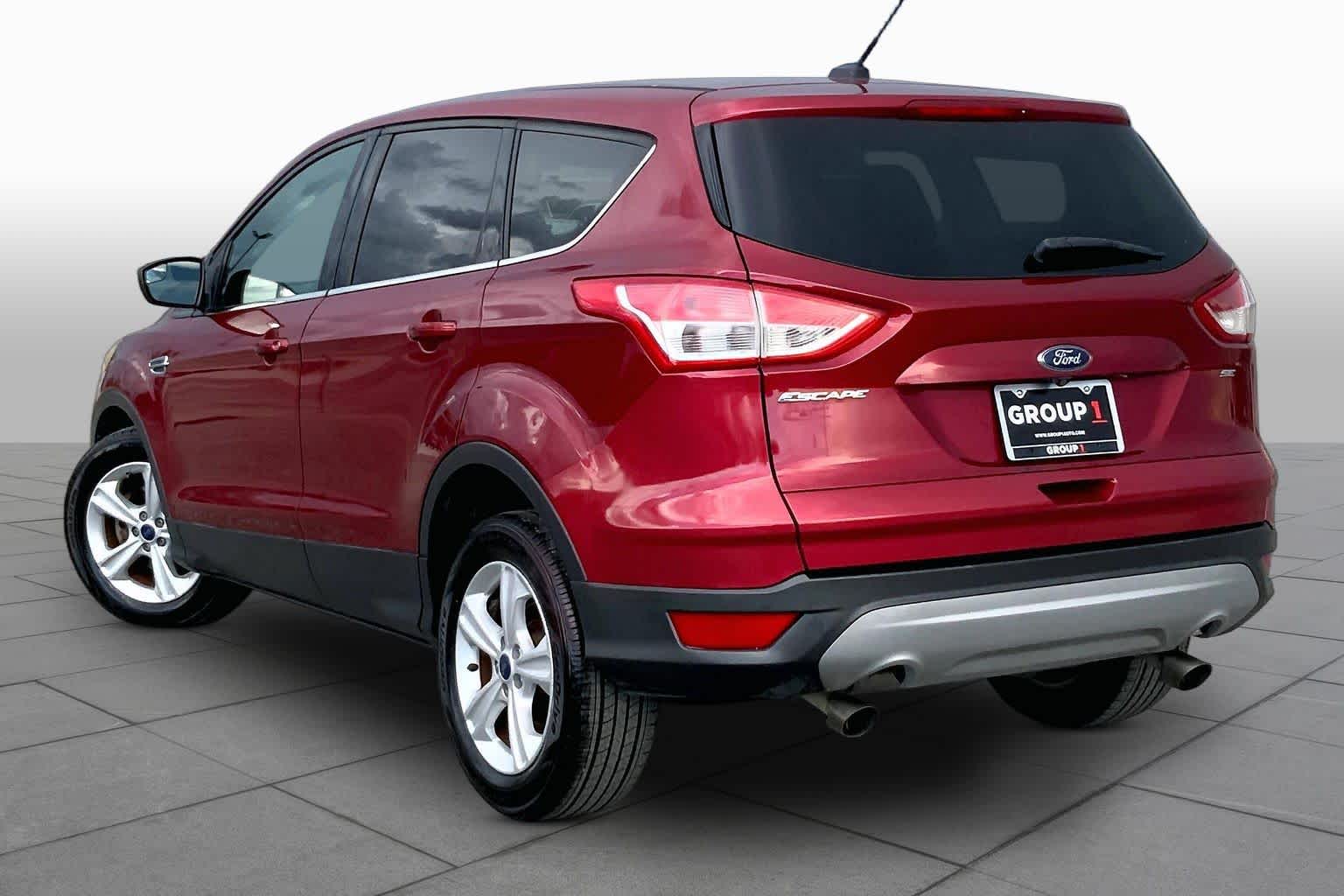 2016 Ford Escape SE Ruby Red Metallic Tinted Clearcoat at AutoNation USA Katy