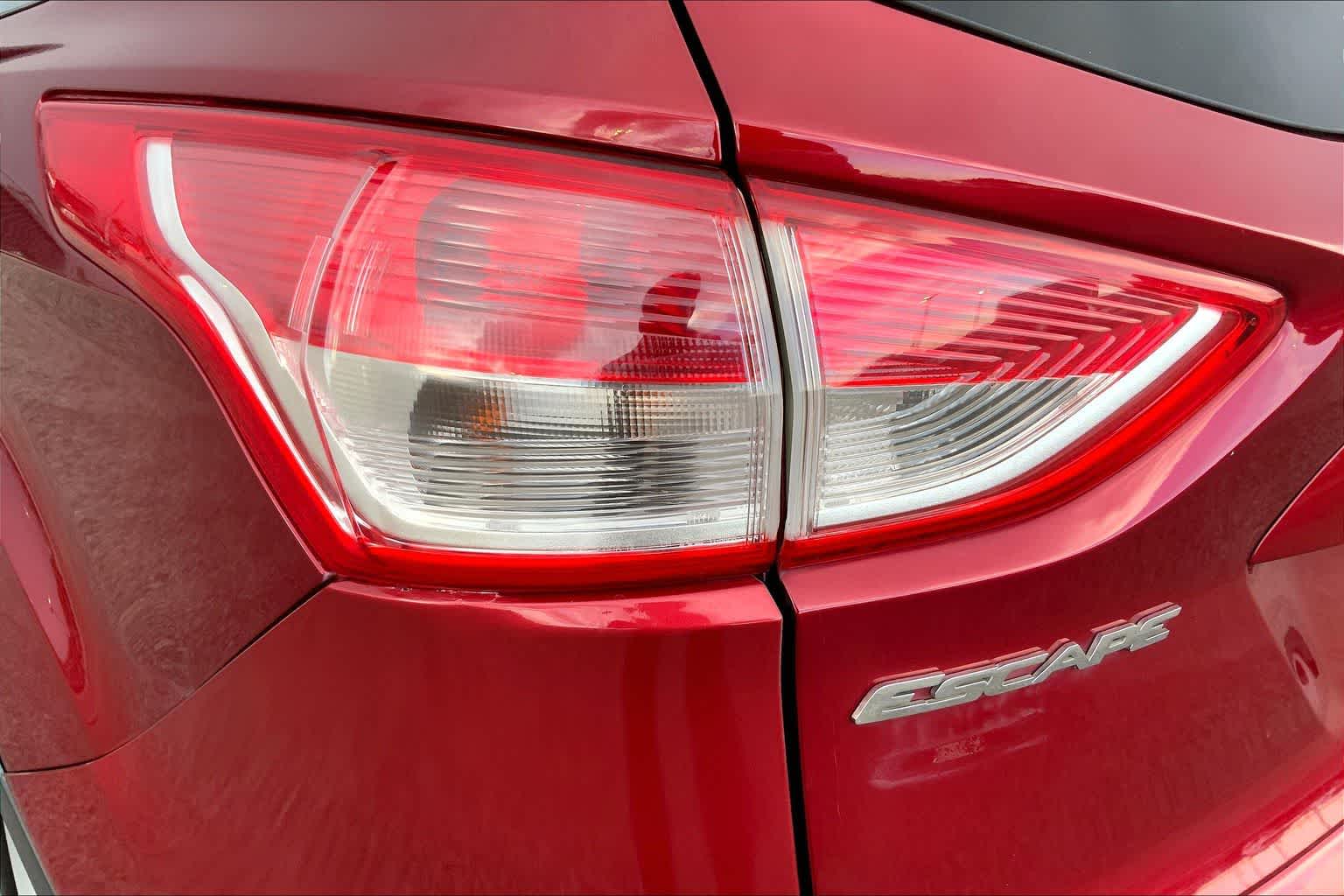 2016 Ford Escape SE Ruby Red Metallic Tinted Clearcoat at AutoNation USA Katy