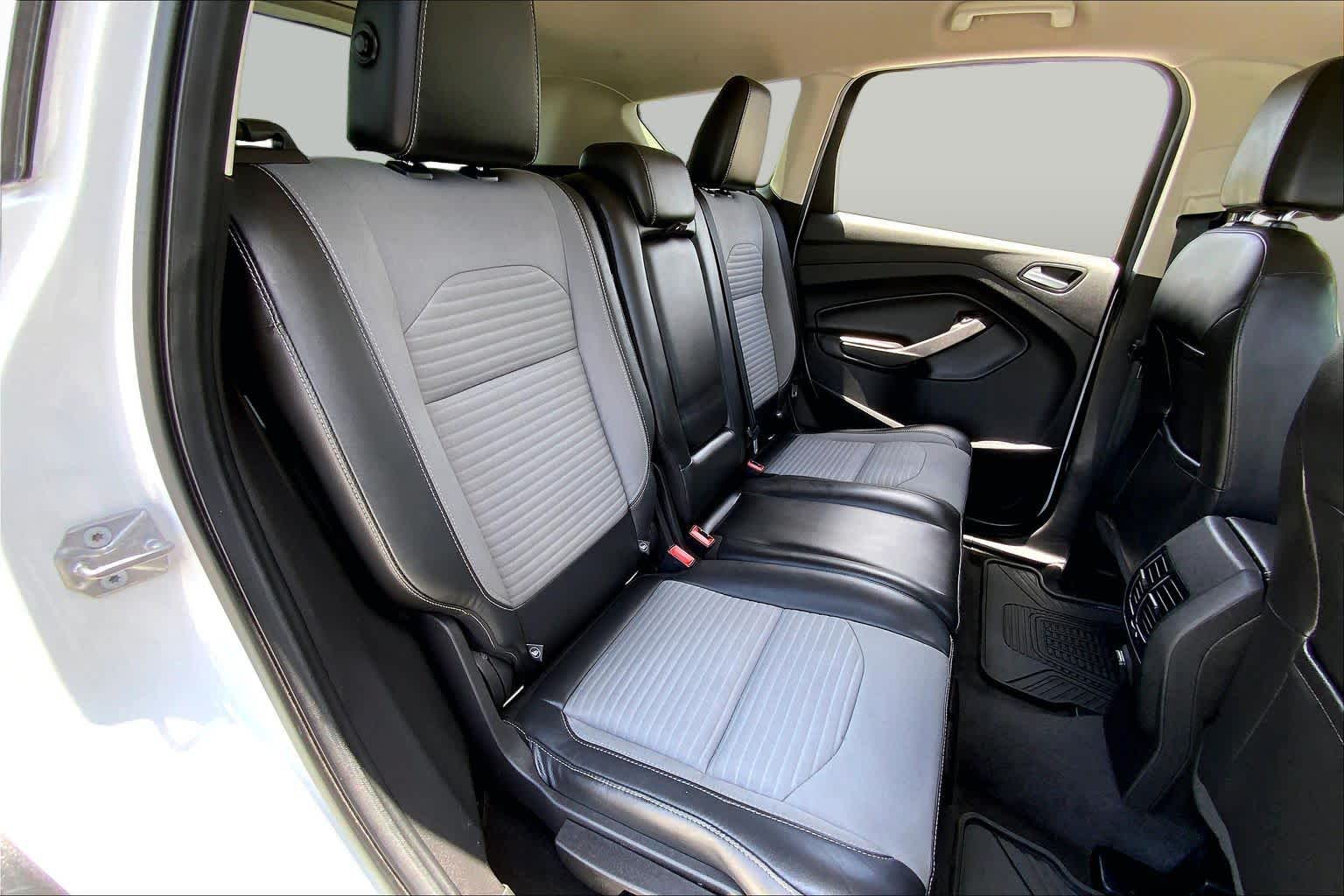 2017 Ford Escape SE Oxford White at Tomball Ford
