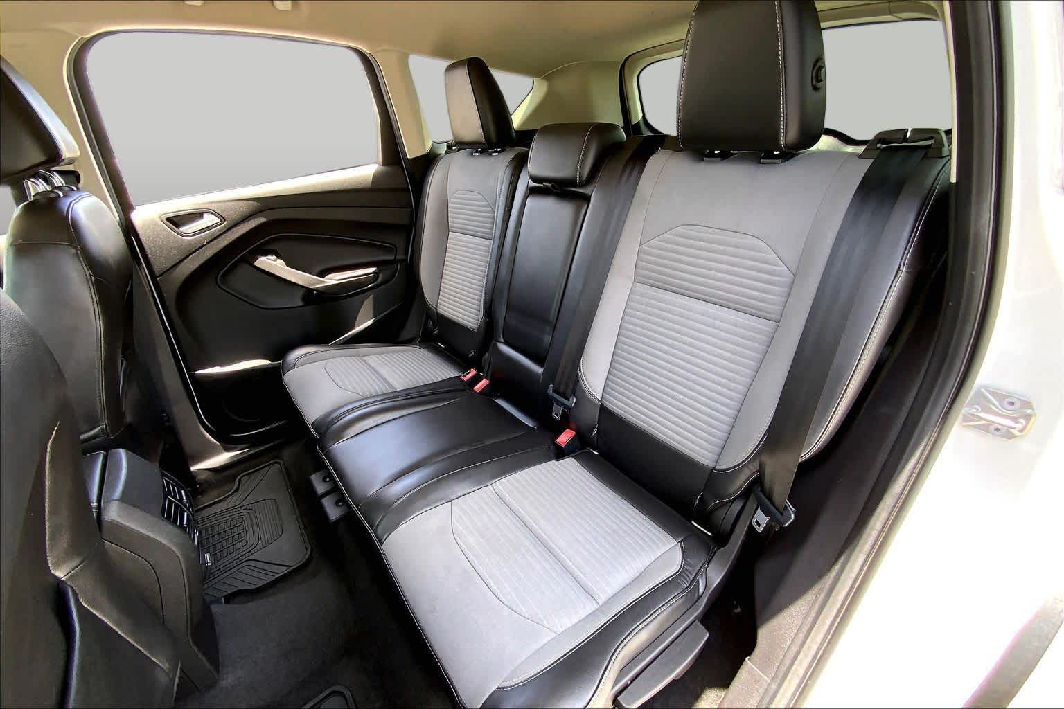 2017 Ford Escape SE Oxford White at Tomball Ford