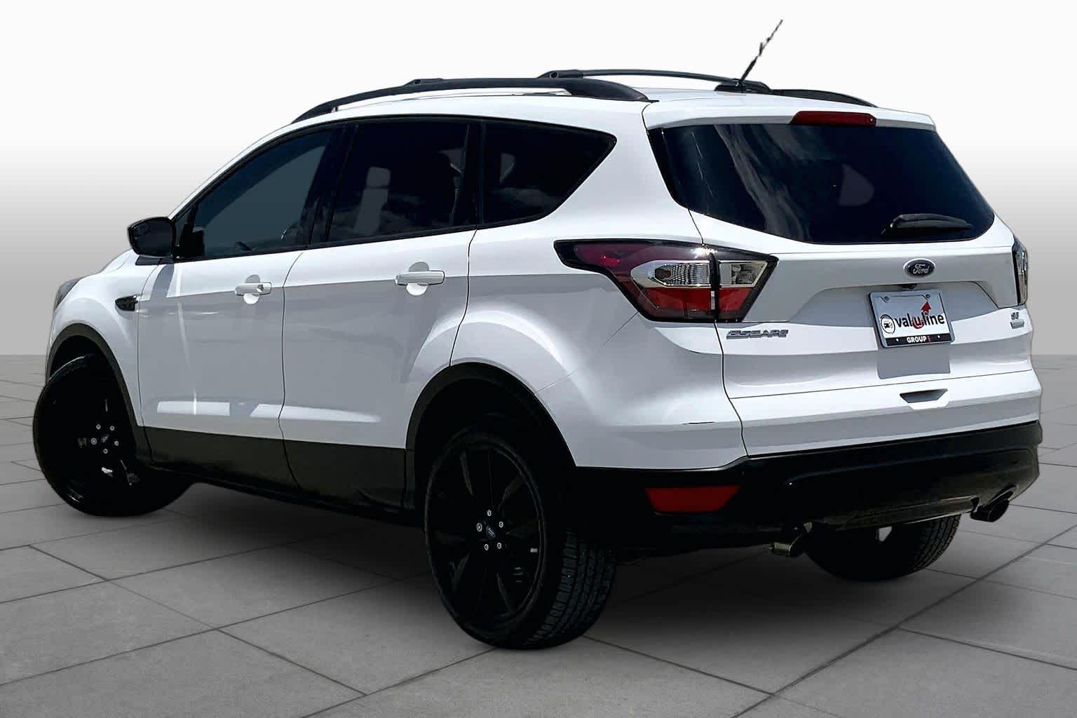 2017 Ford Escape SE Oxford White at Tomball Ford