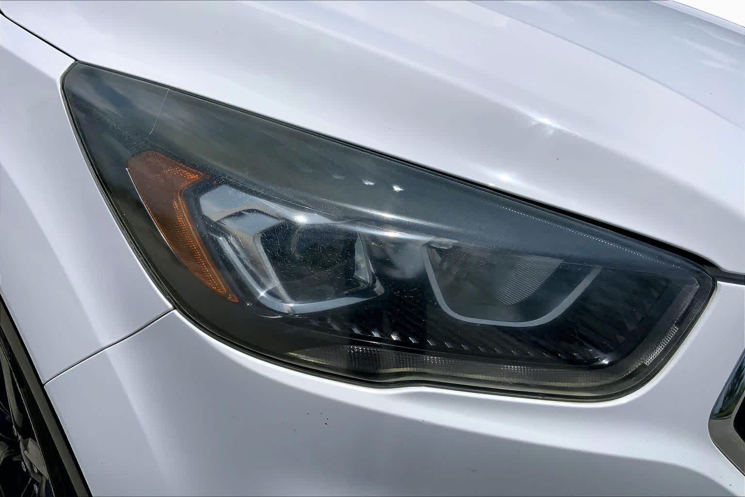2017 Ford Escape SE Oxford White at Tomball Ford
