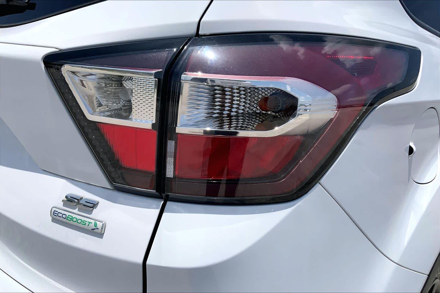 2017 Ford Escape SE Oxford White at Tomball Ford