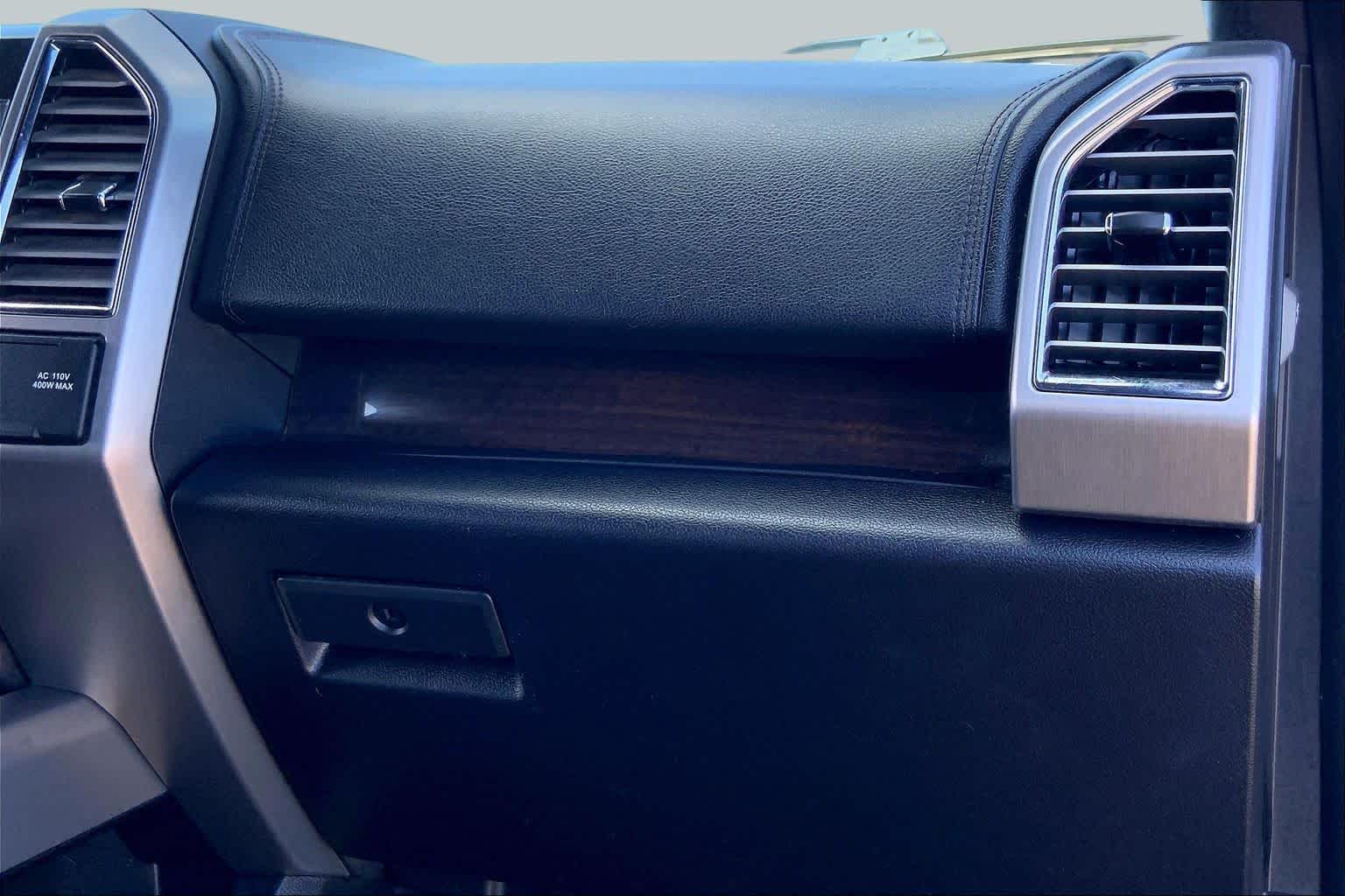 2015 Ford F-150 photo 18 of 36