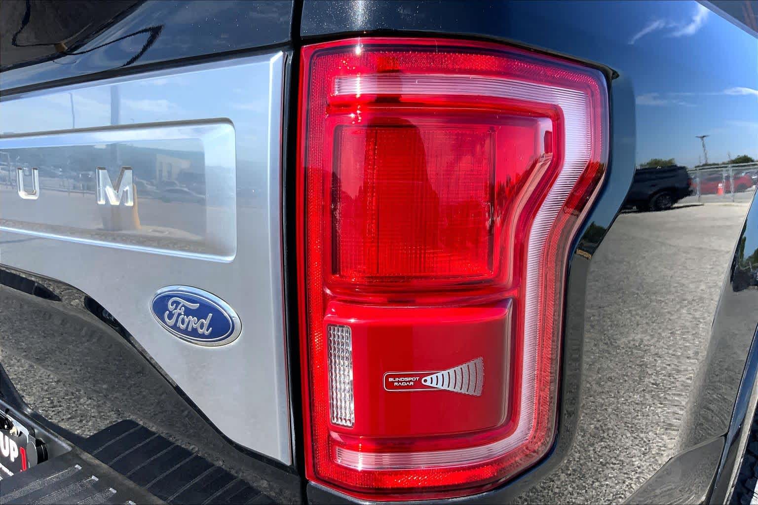 2015 Ford F-150 photo 10 of 36
