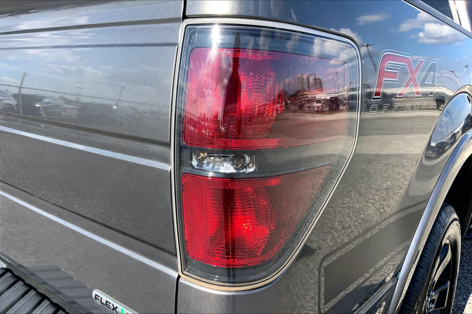 2013 Ford F-150 photo 10 of 36