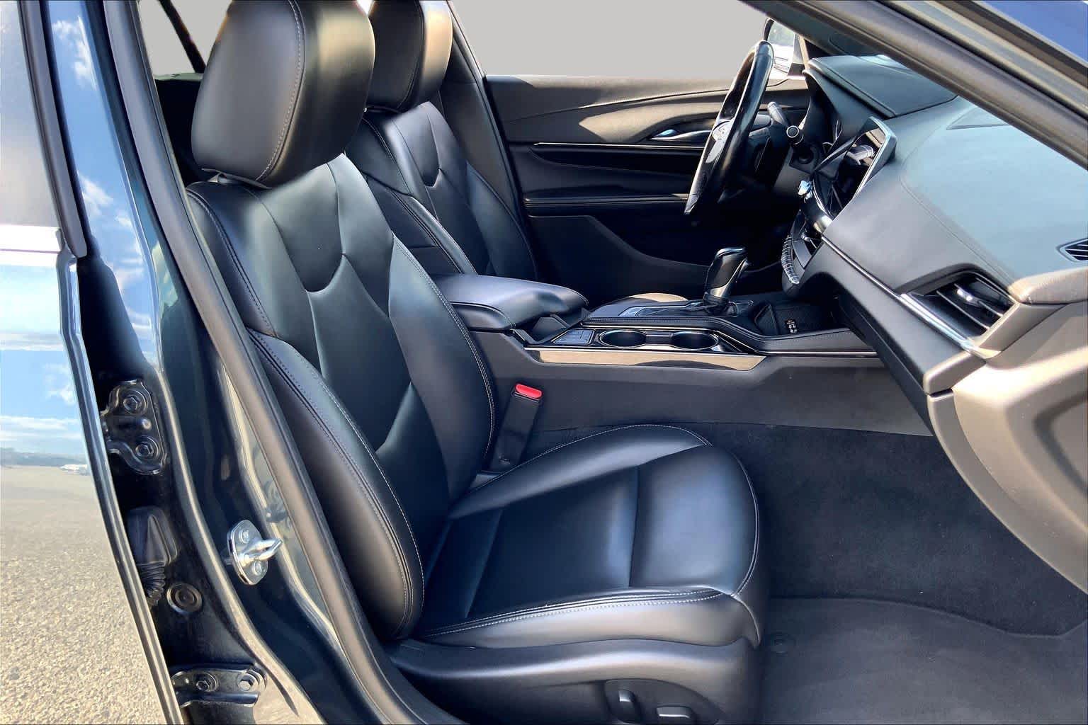 2022 Cadillac CT4 photo 9 of 36