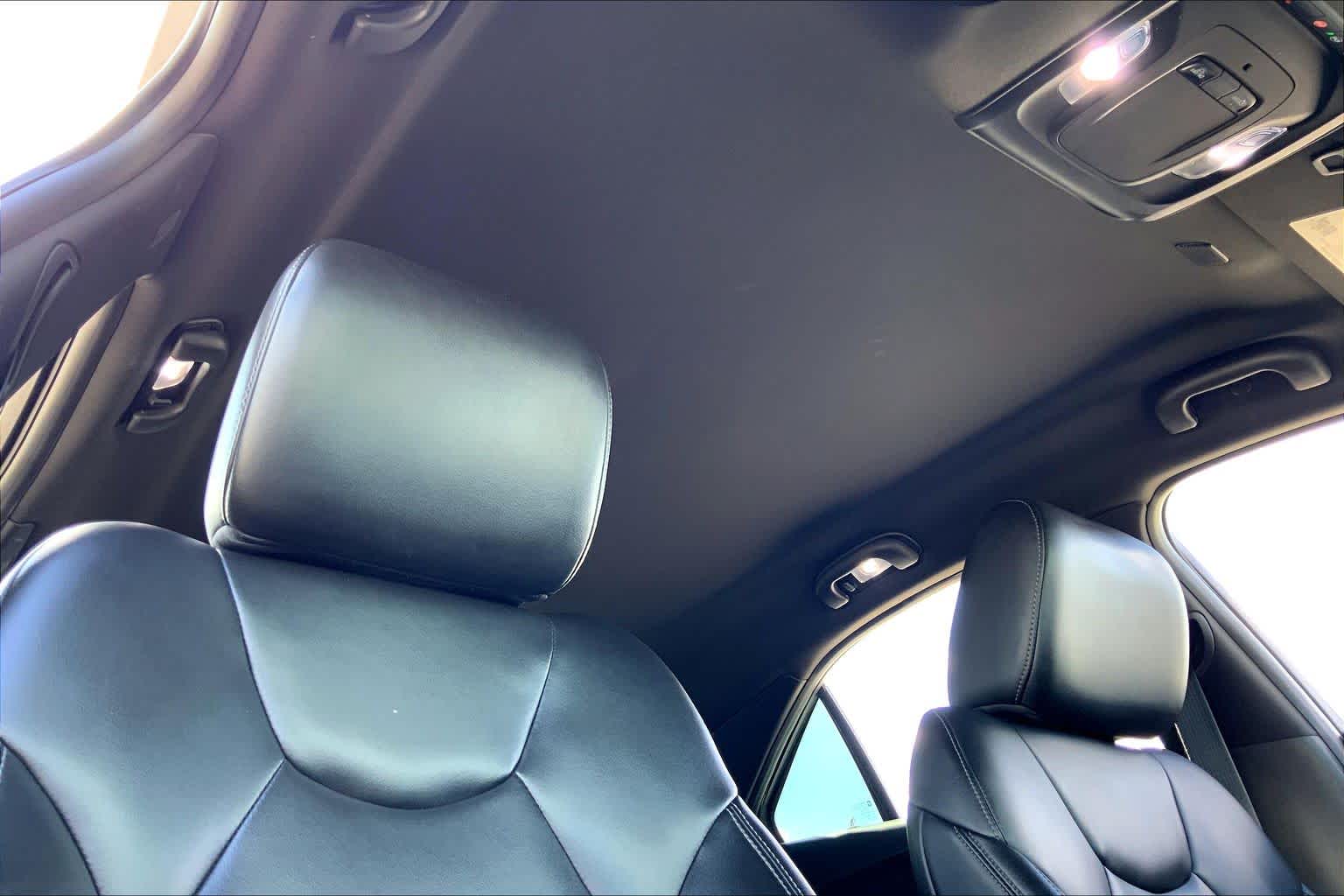2022 Cadillac CT4 photo 14 of 36