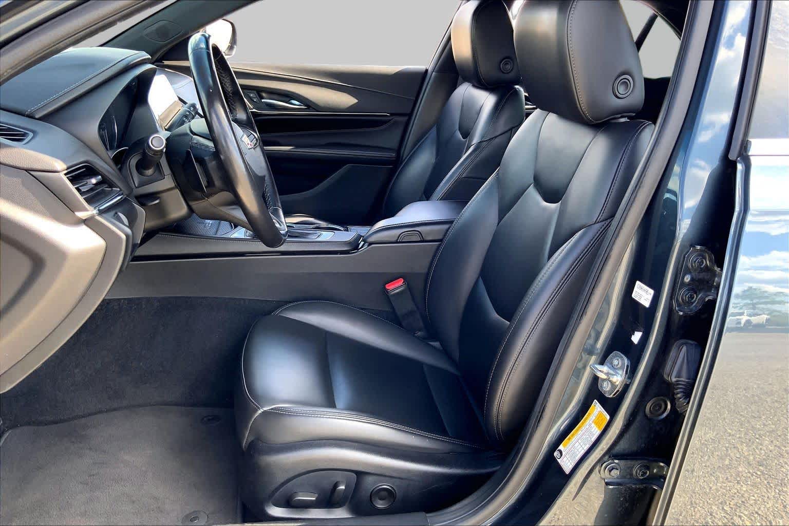 2022 Cadillac CT4 photo 8 of 36