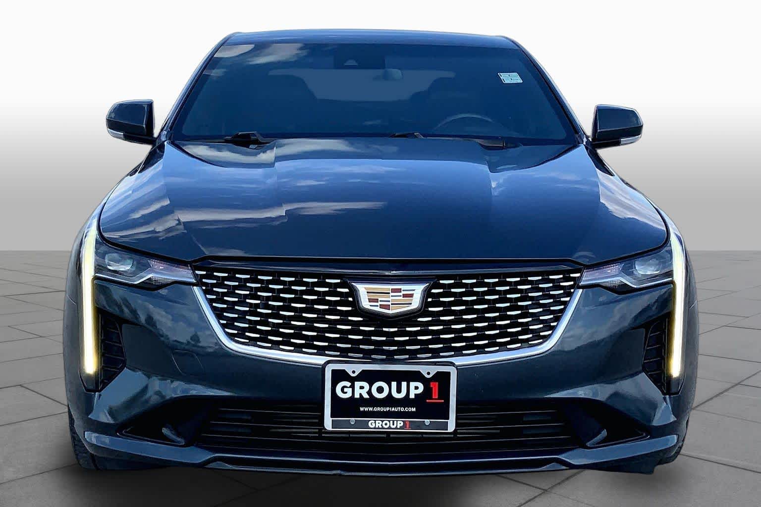 2022 Cadillac CT4 photo 4 of 36