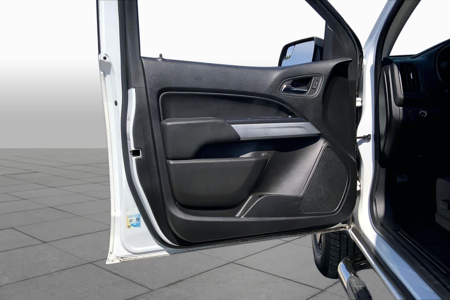 2019 Chevrolet Colorado 2WD LT Summit White at Auto Boutique Texas