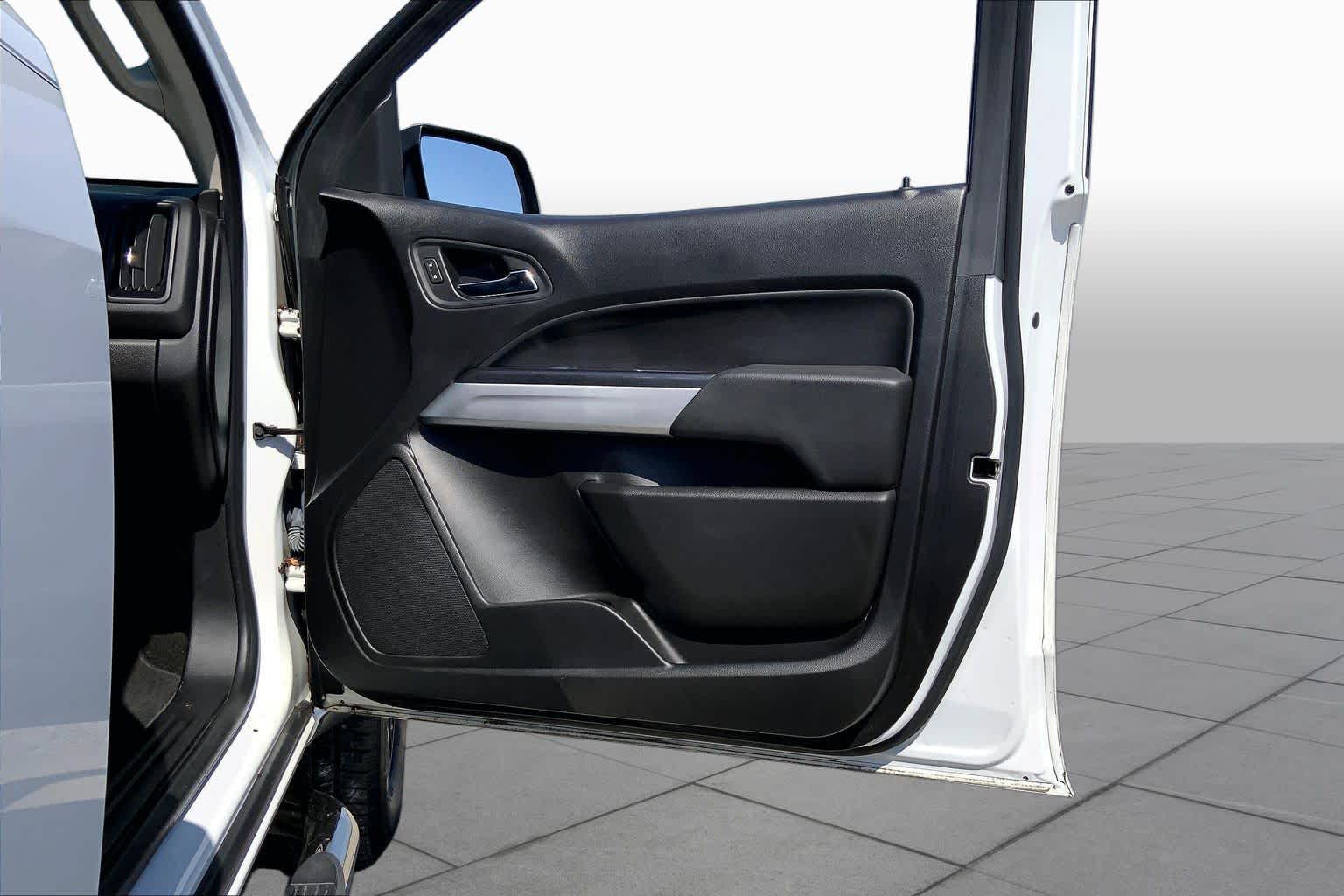 2019 Chevrolet Colorado 2WD LT Summit White at Auto Boutique Texas