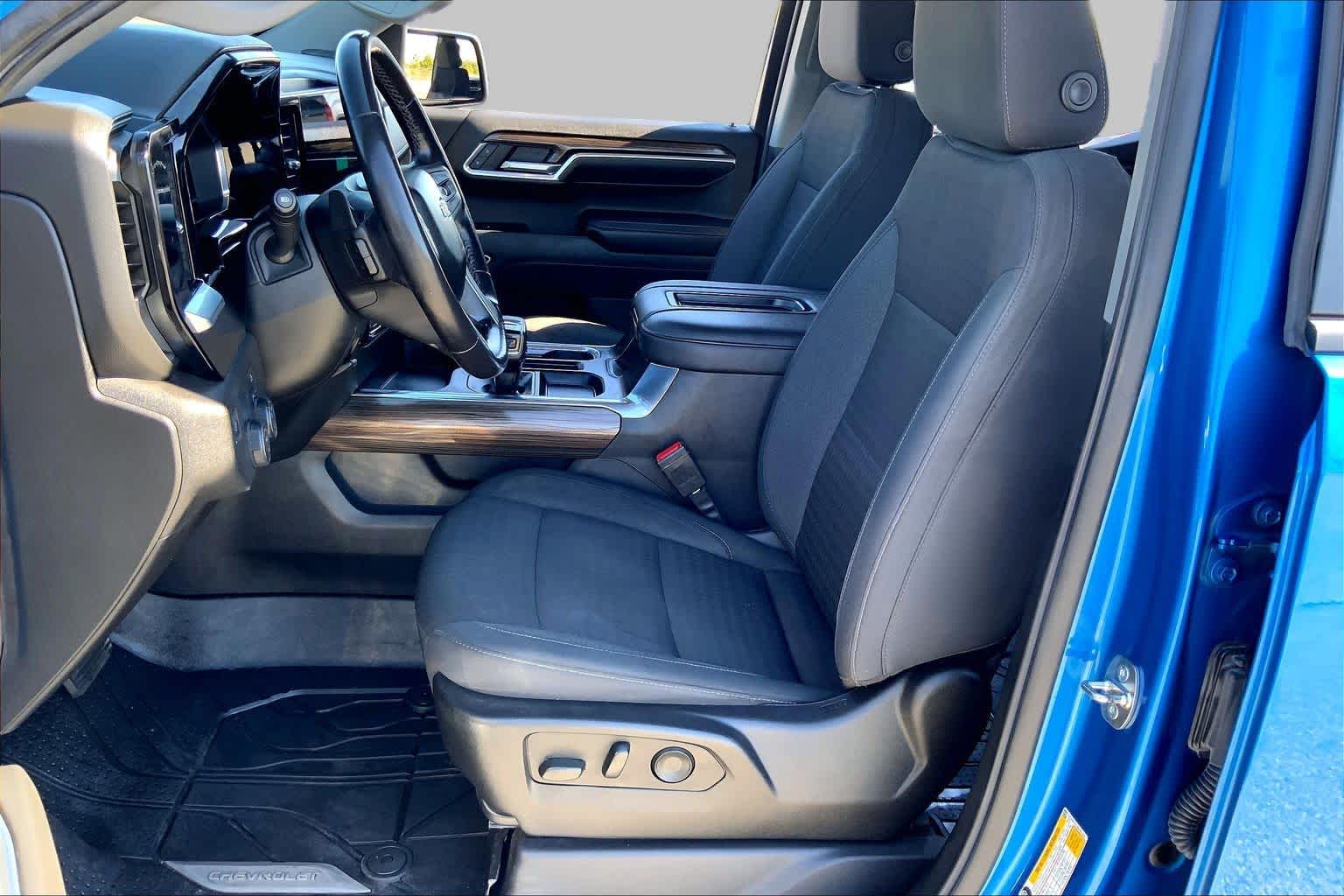 2022 Chevrolet Silverado 1500 photo 8 of 36