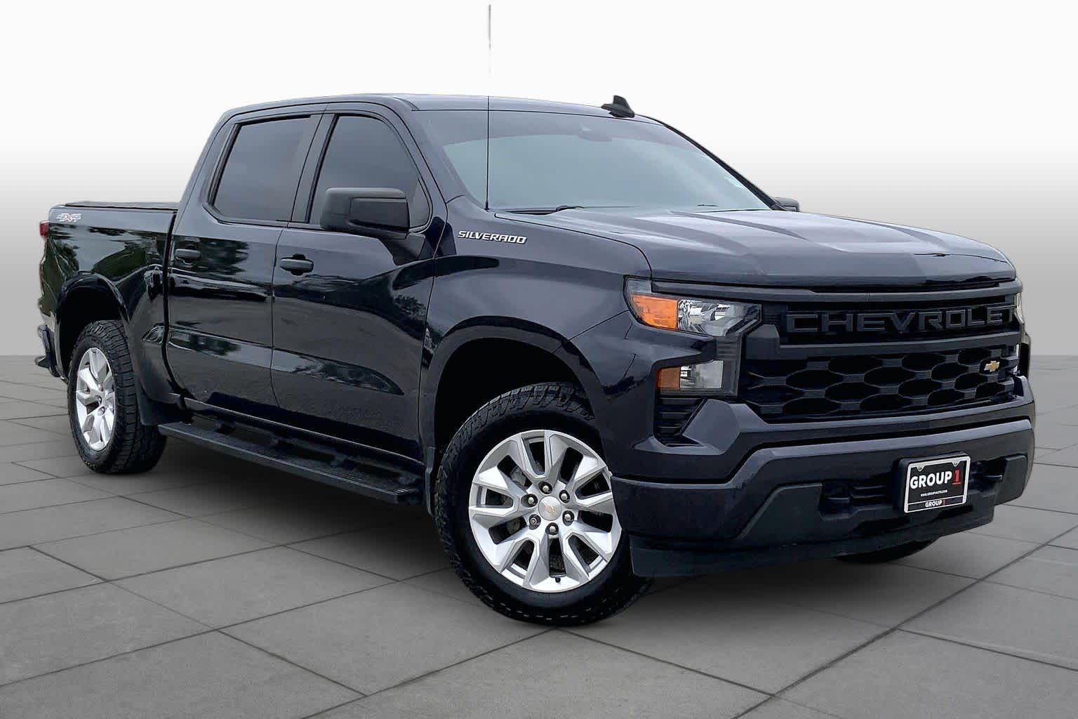 2022 Chevrolet Silverado 1500 photo 3 of 36