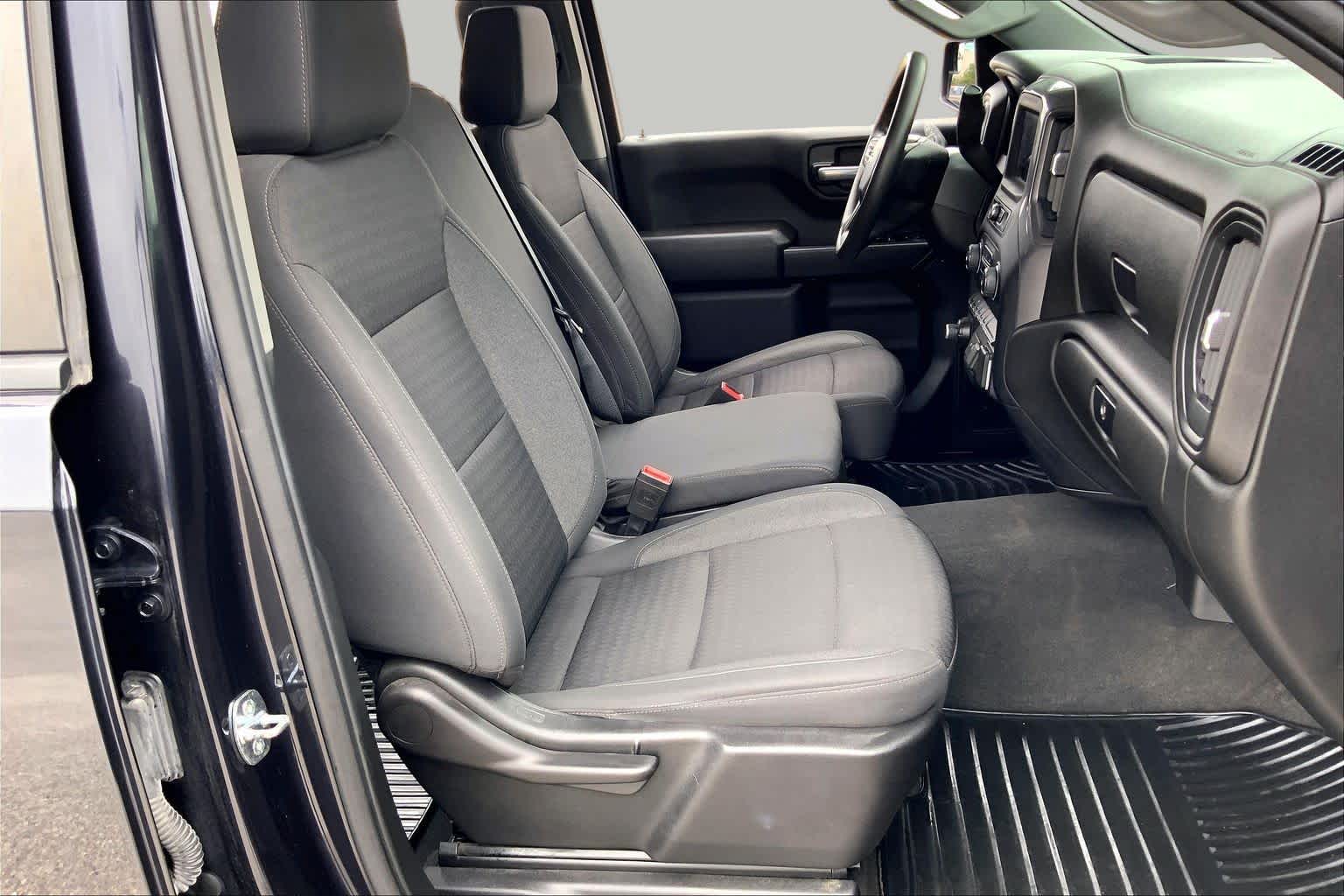 2022 Chevrolet Silverado 1500 photo 9 of 36