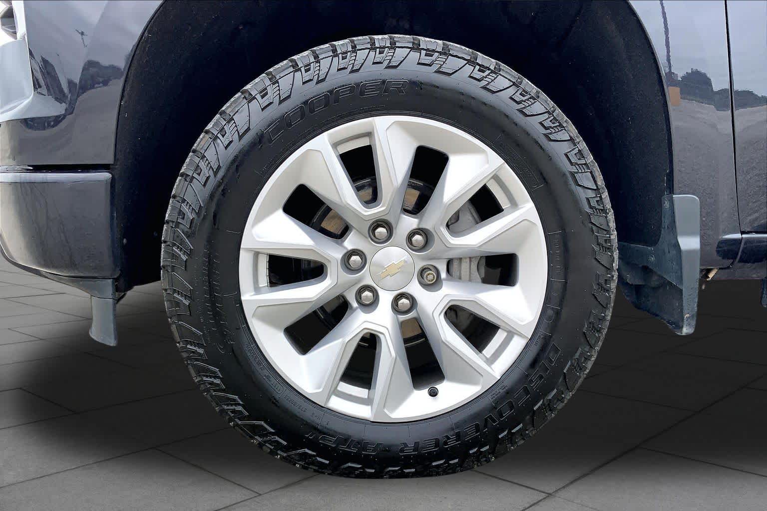 2022 Chevrolet Silverado 1500 photo 11 of 36