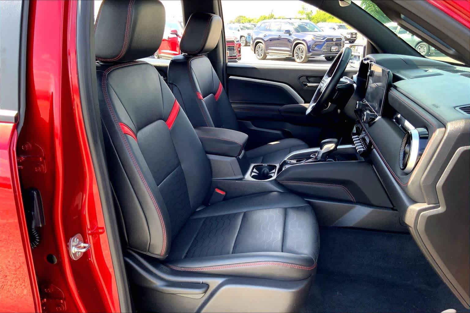 2025 Chevrolet Colorado 4WD Z71 - 8