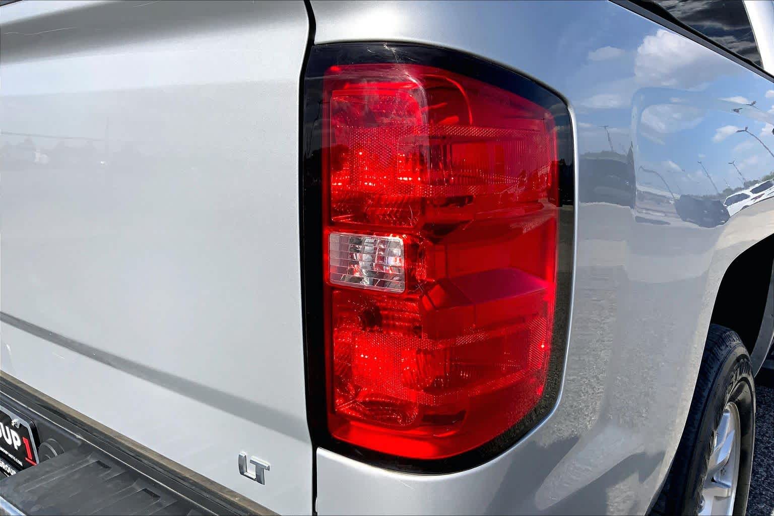 2017 Chevrolet Silverado 1500 photo 10 of 36