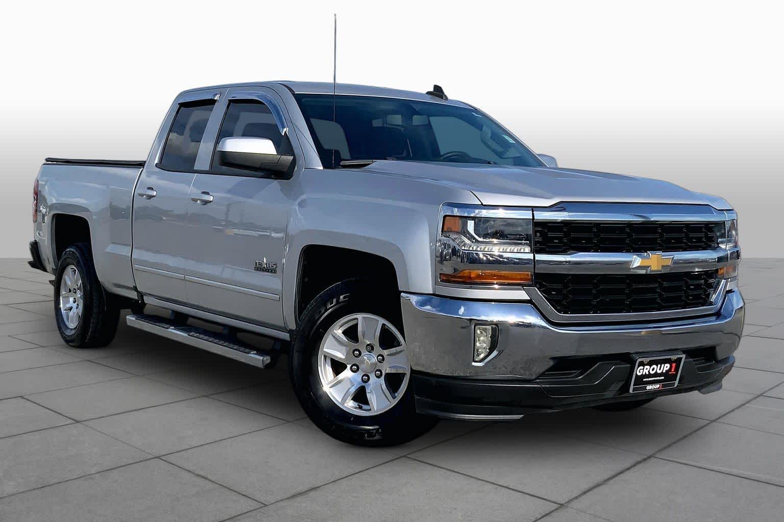 2017 Chevrolet Silverado 1500 photo 3 of 36