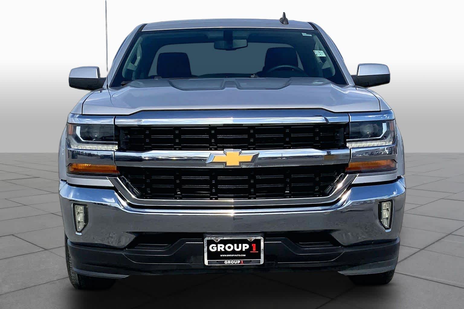 2017 Chevrolet Silverado 1500 photo 4 of 36