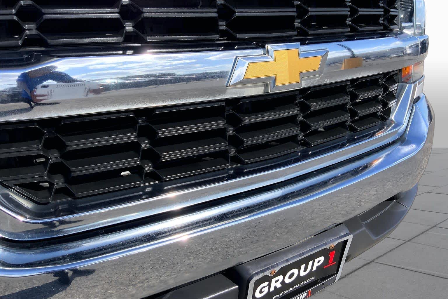 2017 Chevrolet Silverado 1500 photo 29 of 36