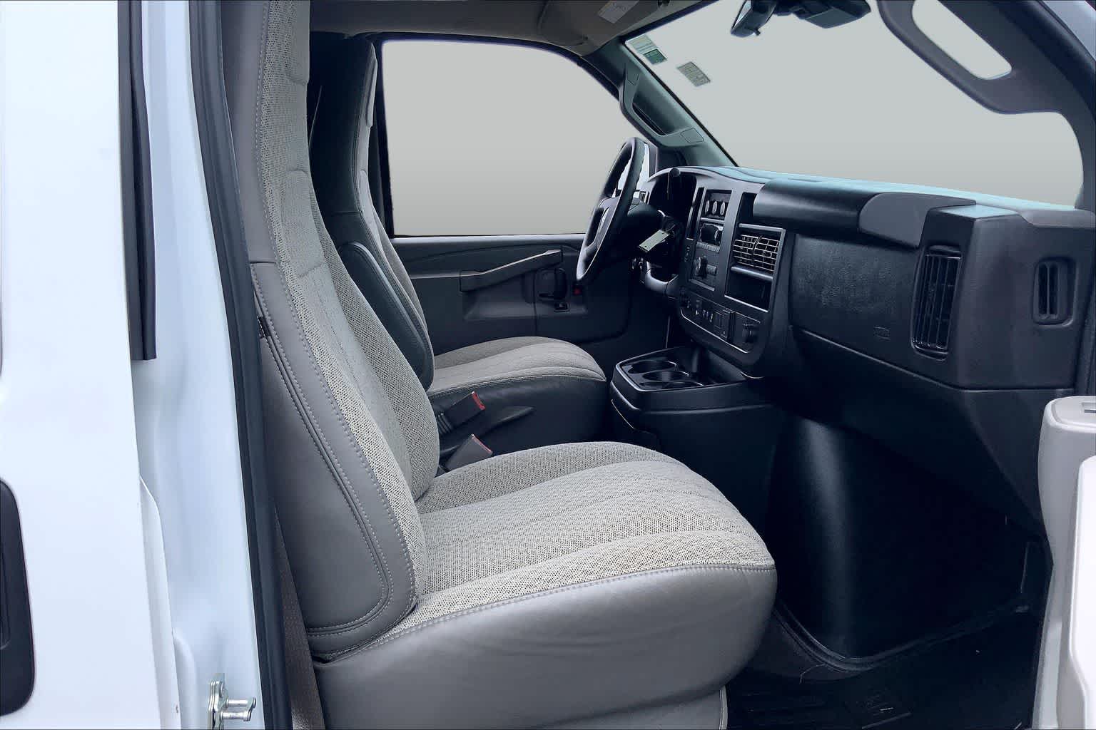 2025 GMC Savana Passenger LT Summit White at Texan GMC Buick