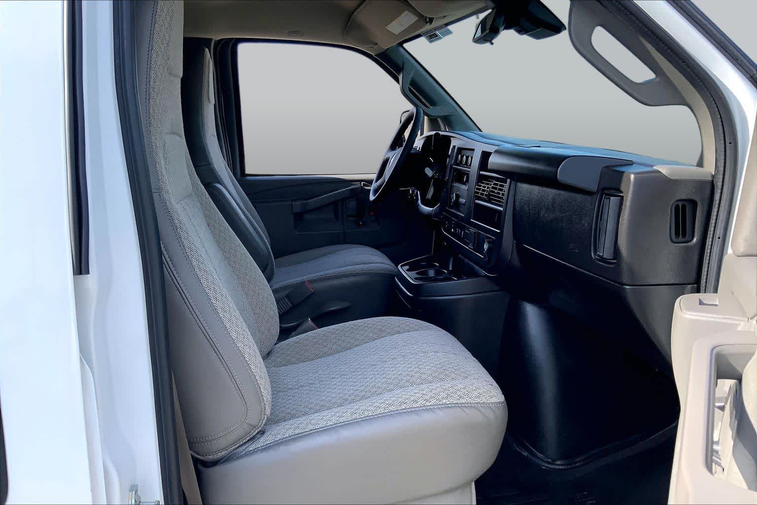 2025 GMC Savana Passenger LT Summit White at Group 1 Toyota Southwest