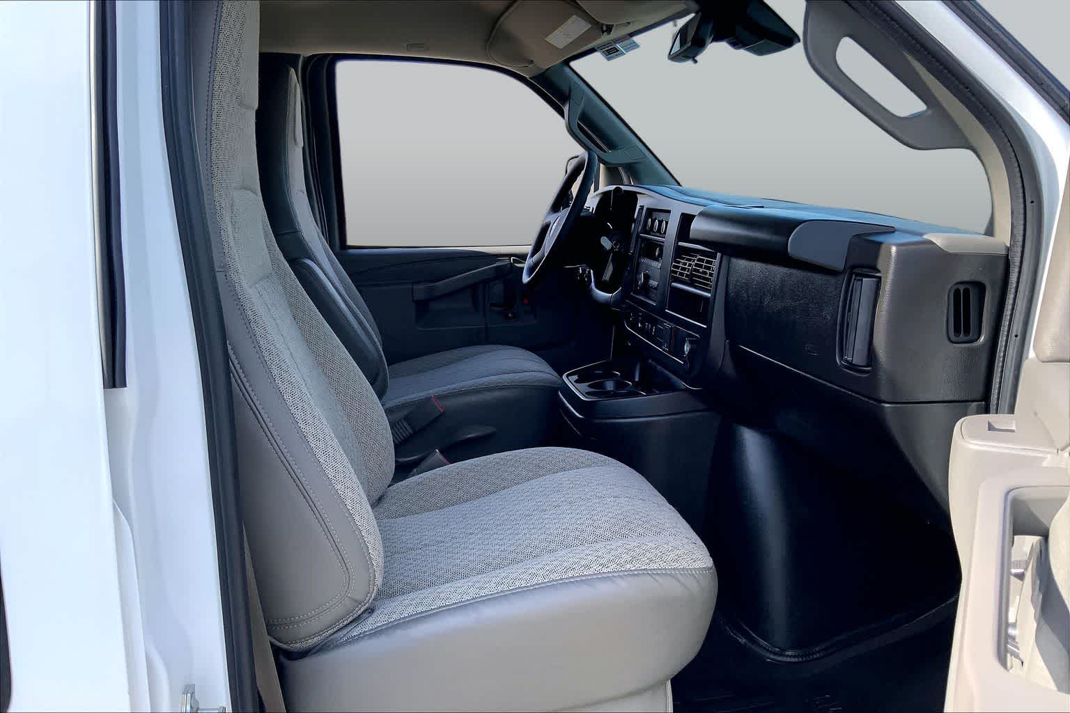 2025 GMC Savana Passenger LT Summit White at Texan GMC Buick