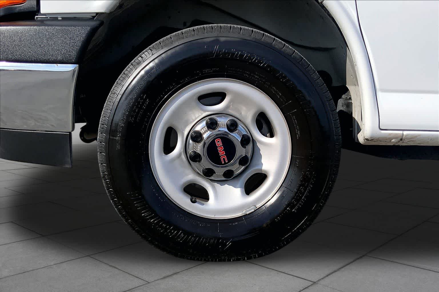 2025 GMC Savana Passenger LT Summit White at Texan GMC Buick