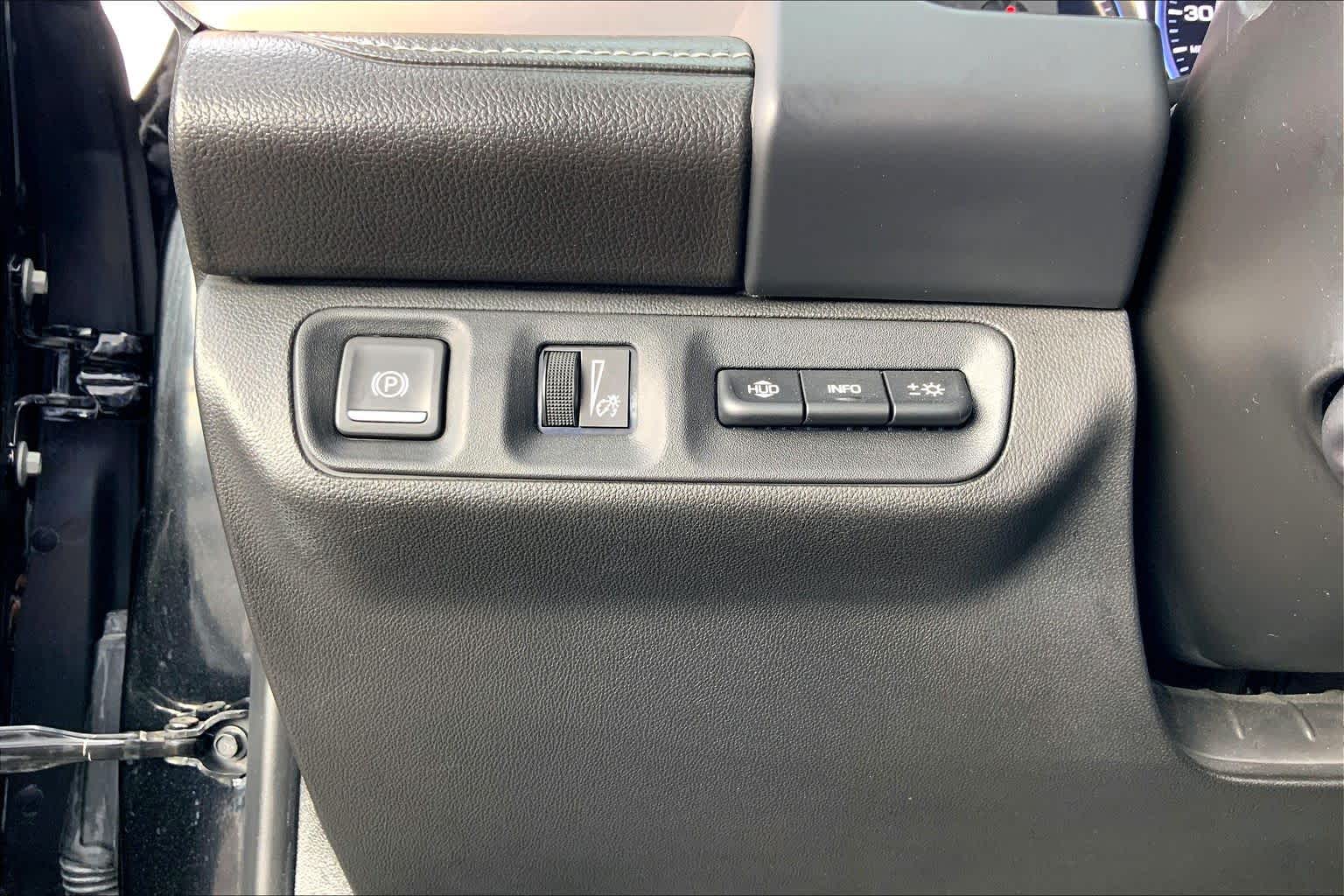 2021 GMC Acadia photo 33 of 36