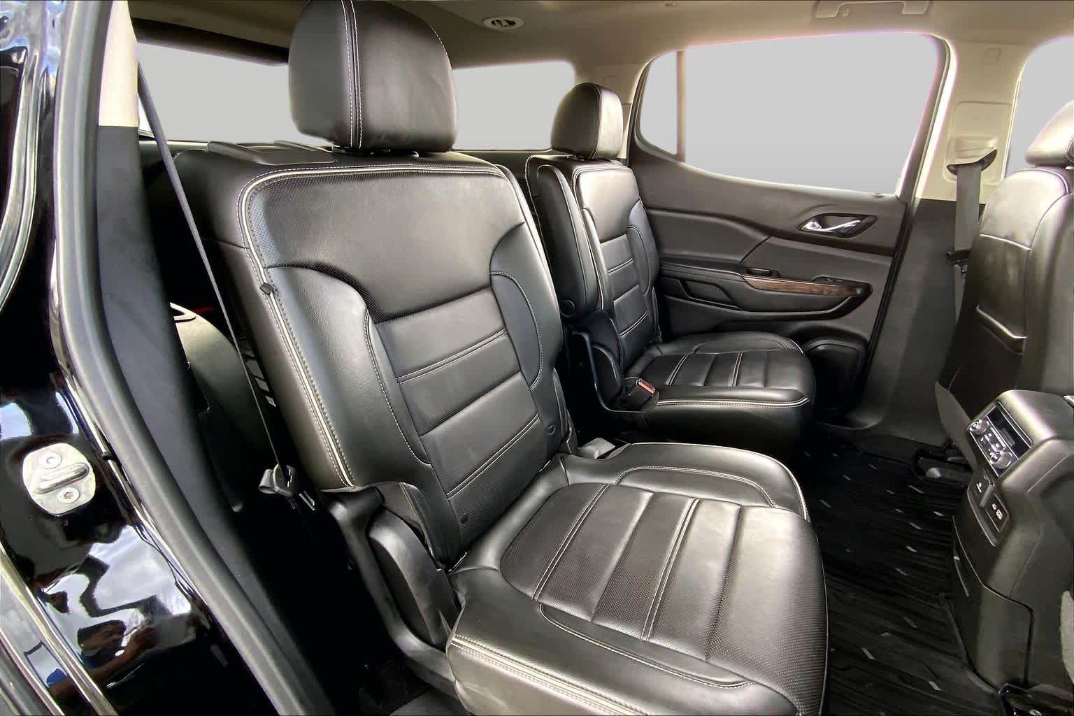 2021 GMC Acadia photo 19 of 36