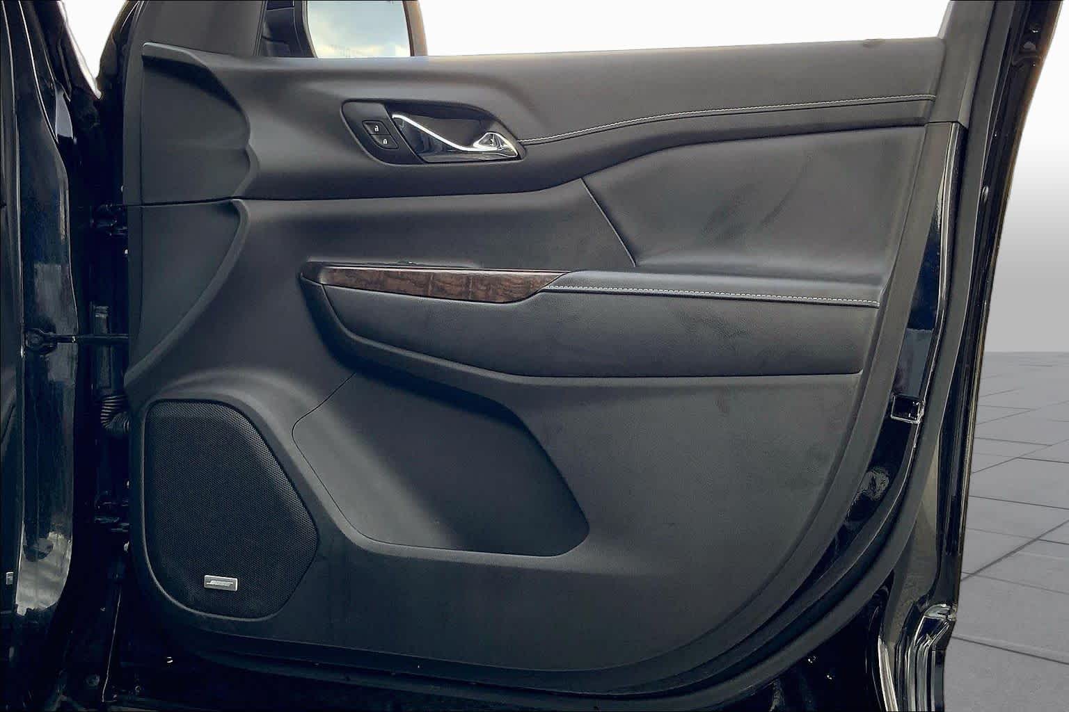 2021 GMC Acadia photo 22 of 36