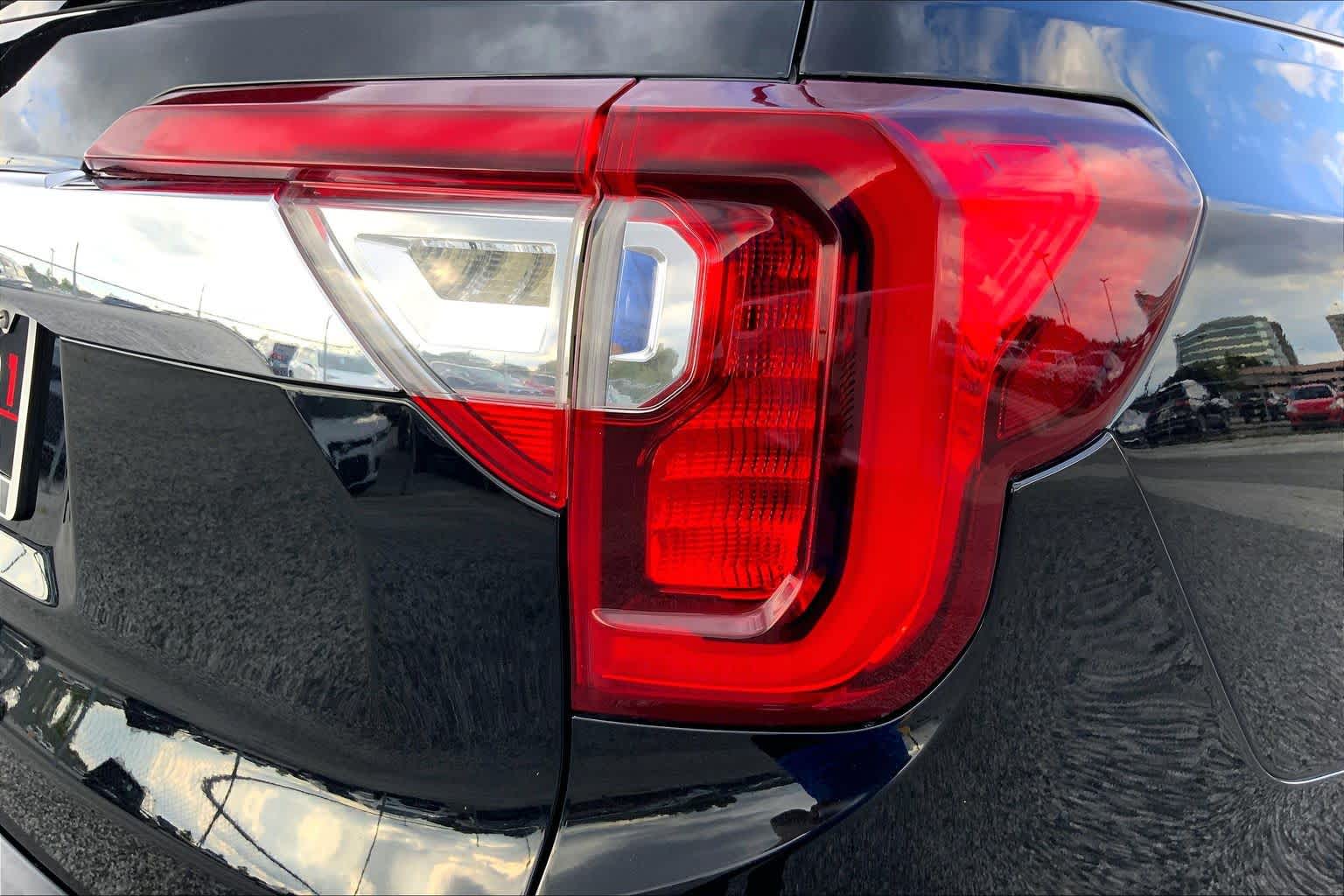 2021 GMC Acadia photo 10 of 36