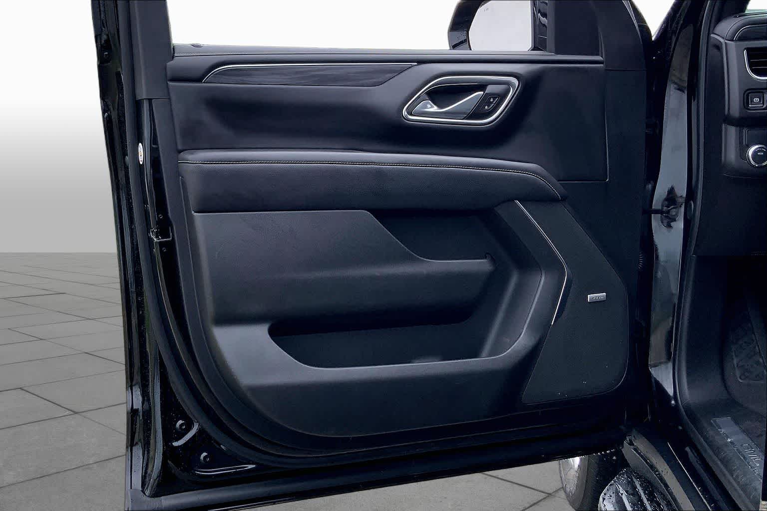 2024 GMC Yukon SLT Onyx Black at Group 1 GMC Buick South