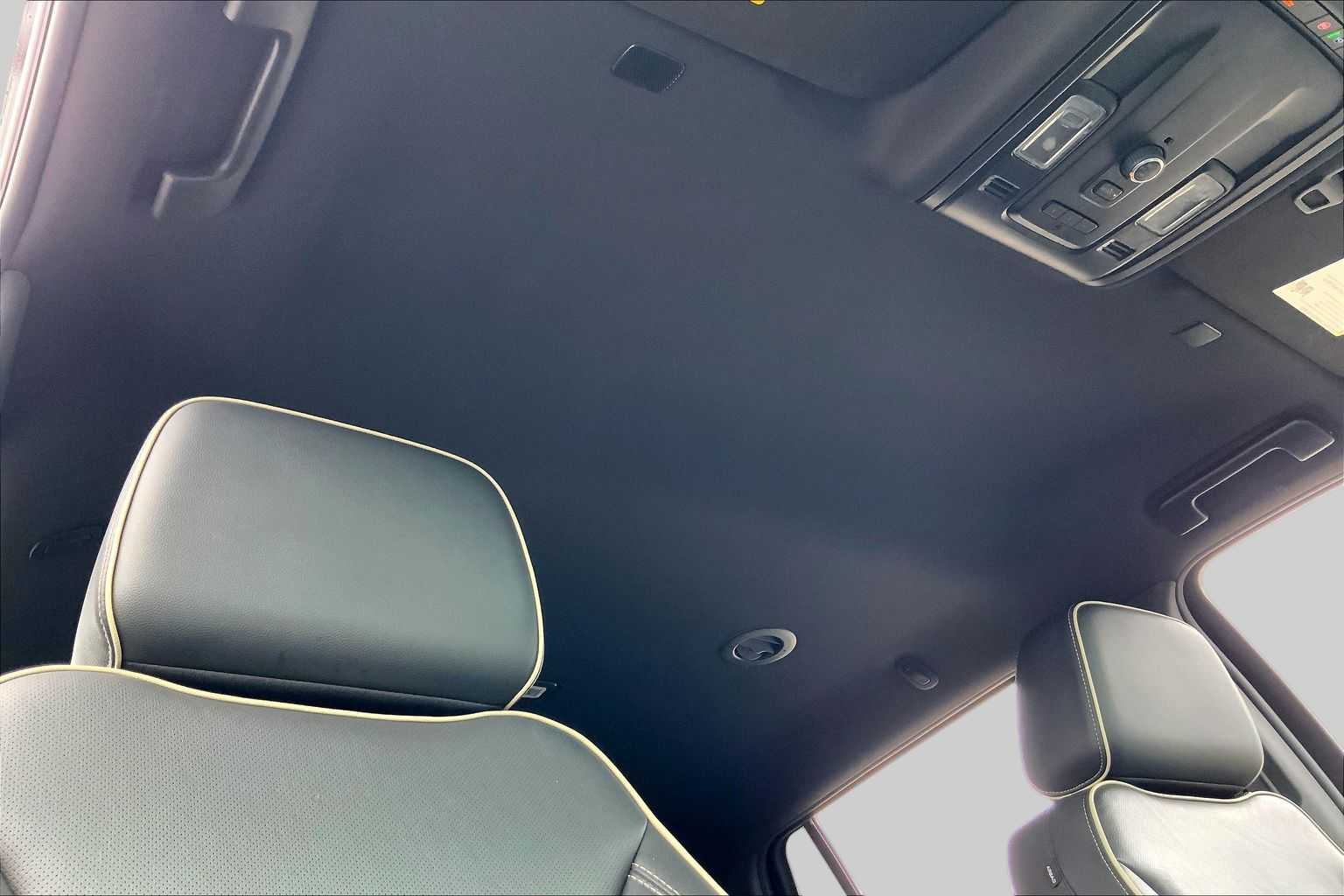 2024 GMC Yukon SLT Onyx Black at Group 1 GMC Buick South