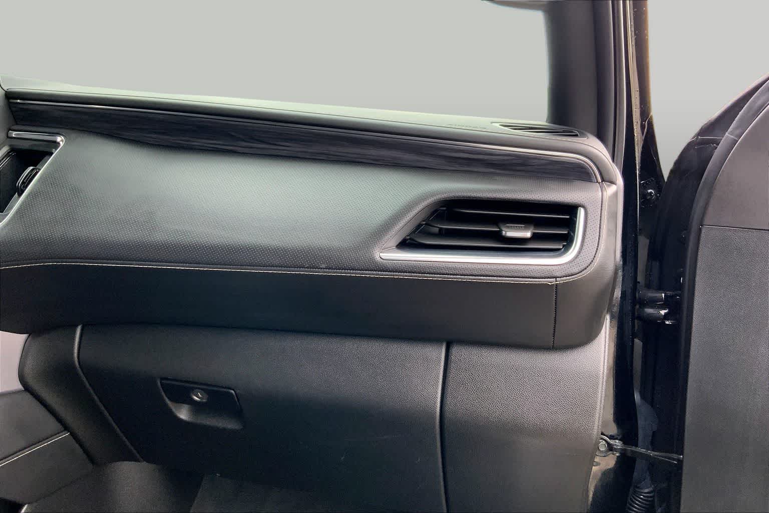 2024 GMC Yukon SLT Onyx Black at Group 1 GMC Buick South