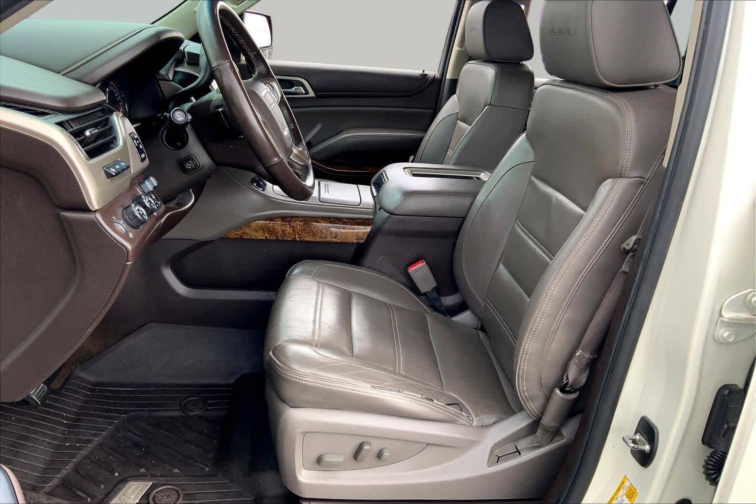 2015 GMC Yukon Denali Denali White Diamond Tricoat at Beck & Masten Kia
