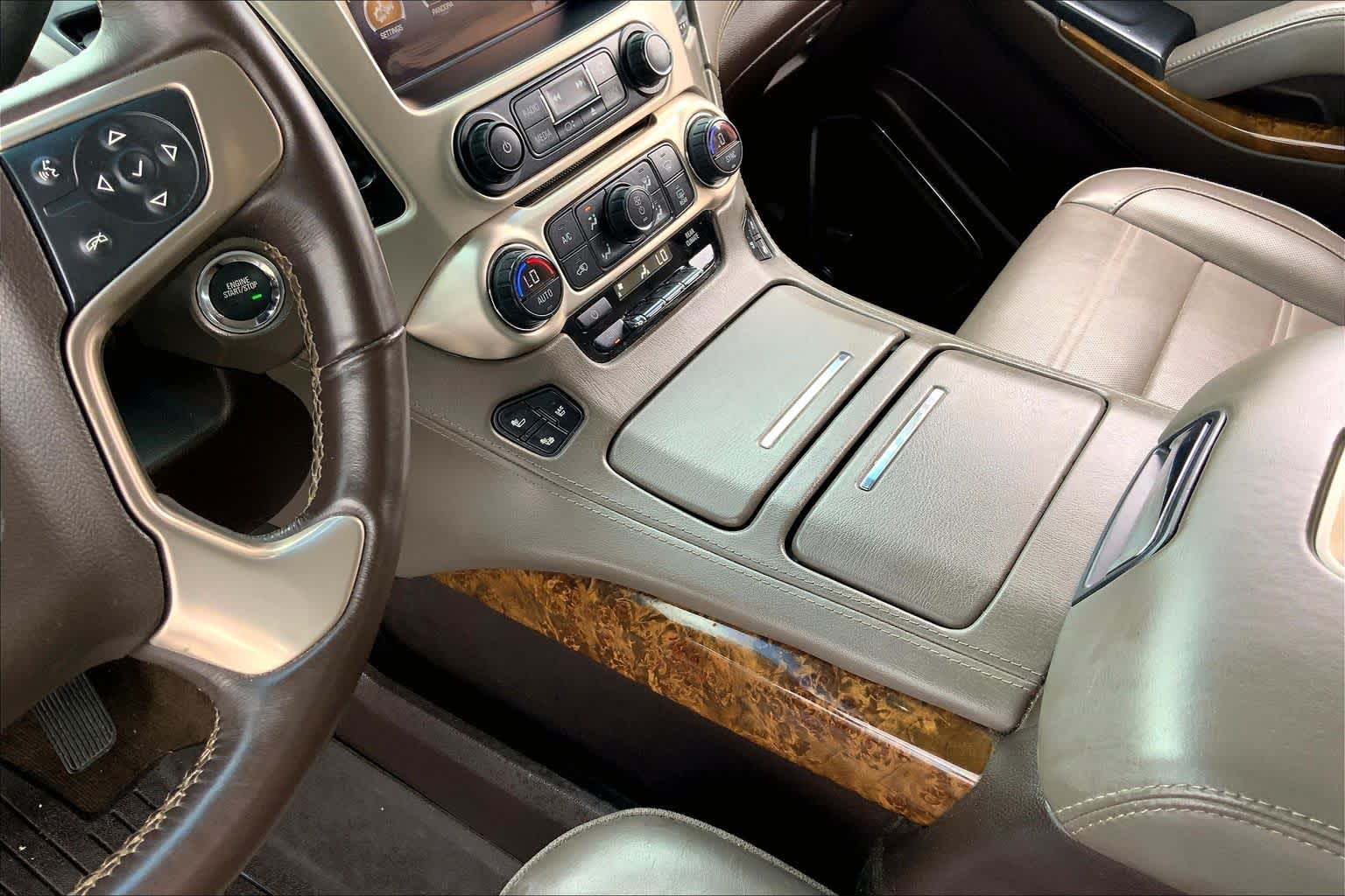 2015 GMC Yukon Denali Denali White Diamond Tricoat at Beck & Masten Kia