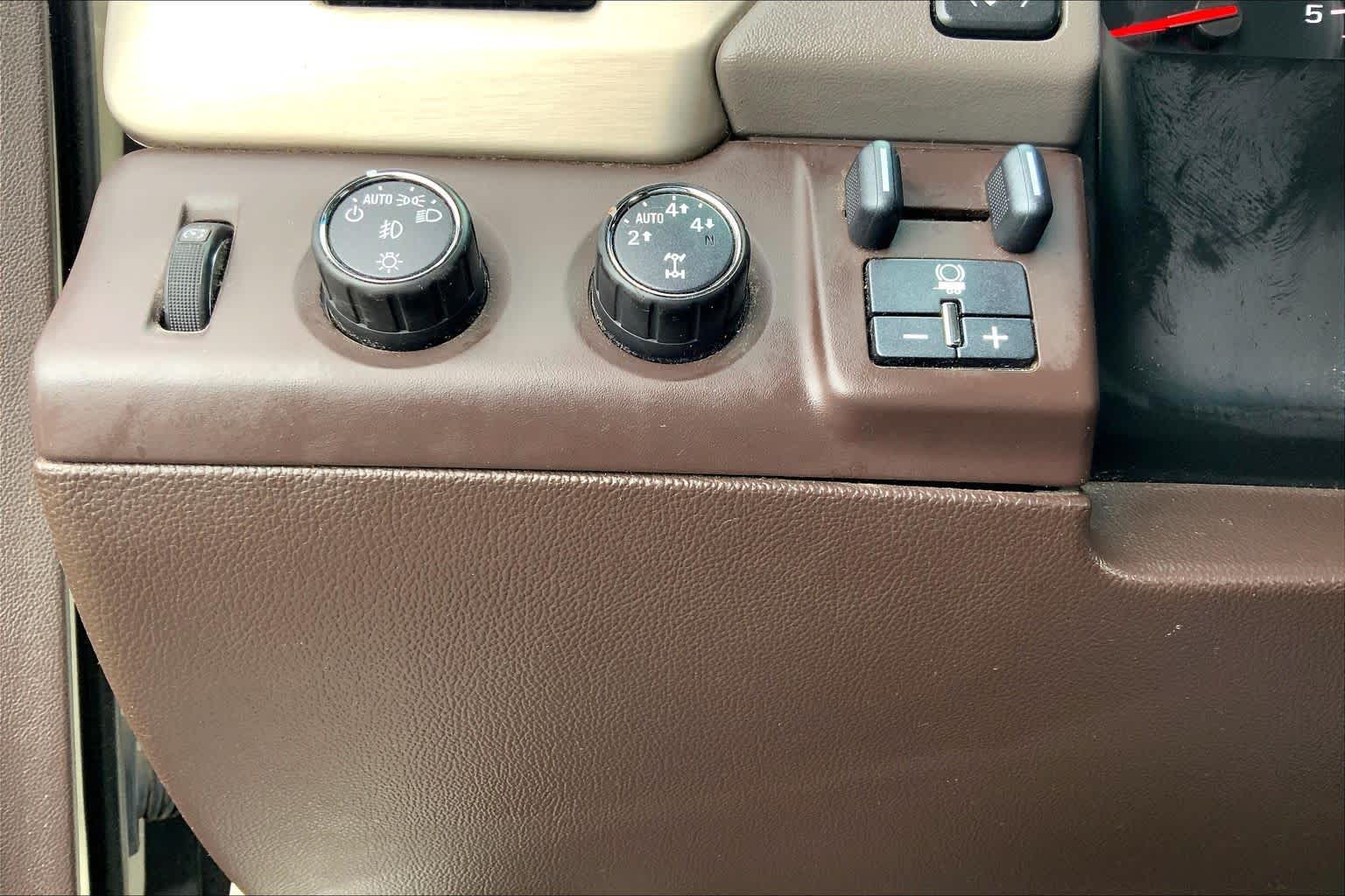2015 GMC Yukon Denali Denali White Diamond Tricoat at Beck & Masten Kia