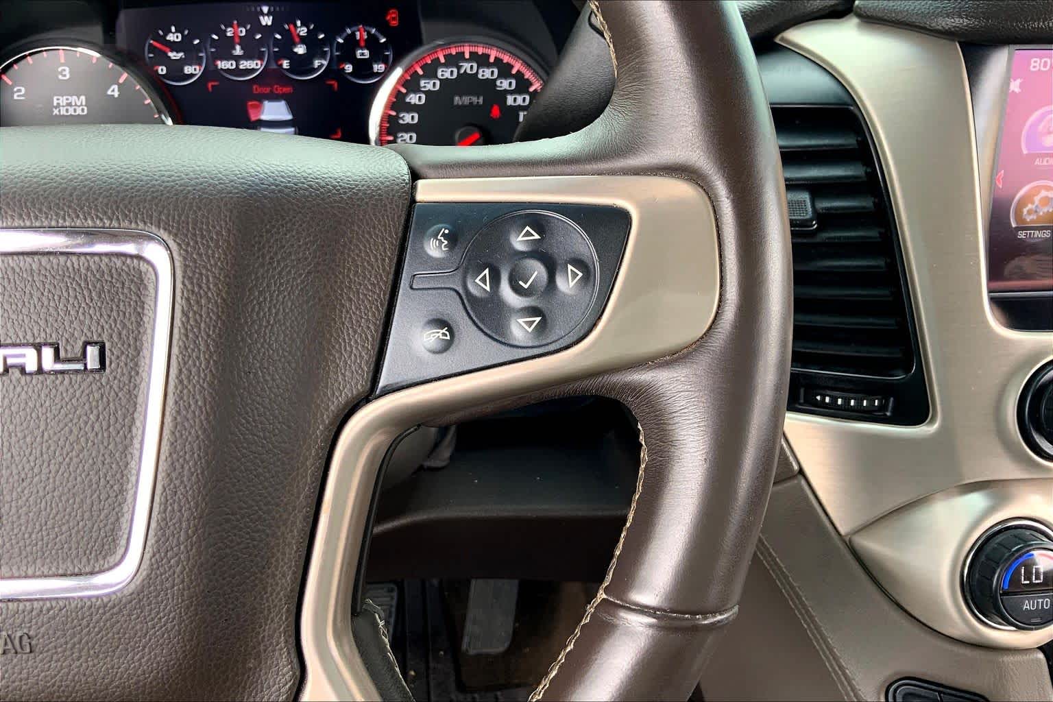 2015 GMC Yukon Denali Denali White Diamond Tricoat at Beck & Masten Kia